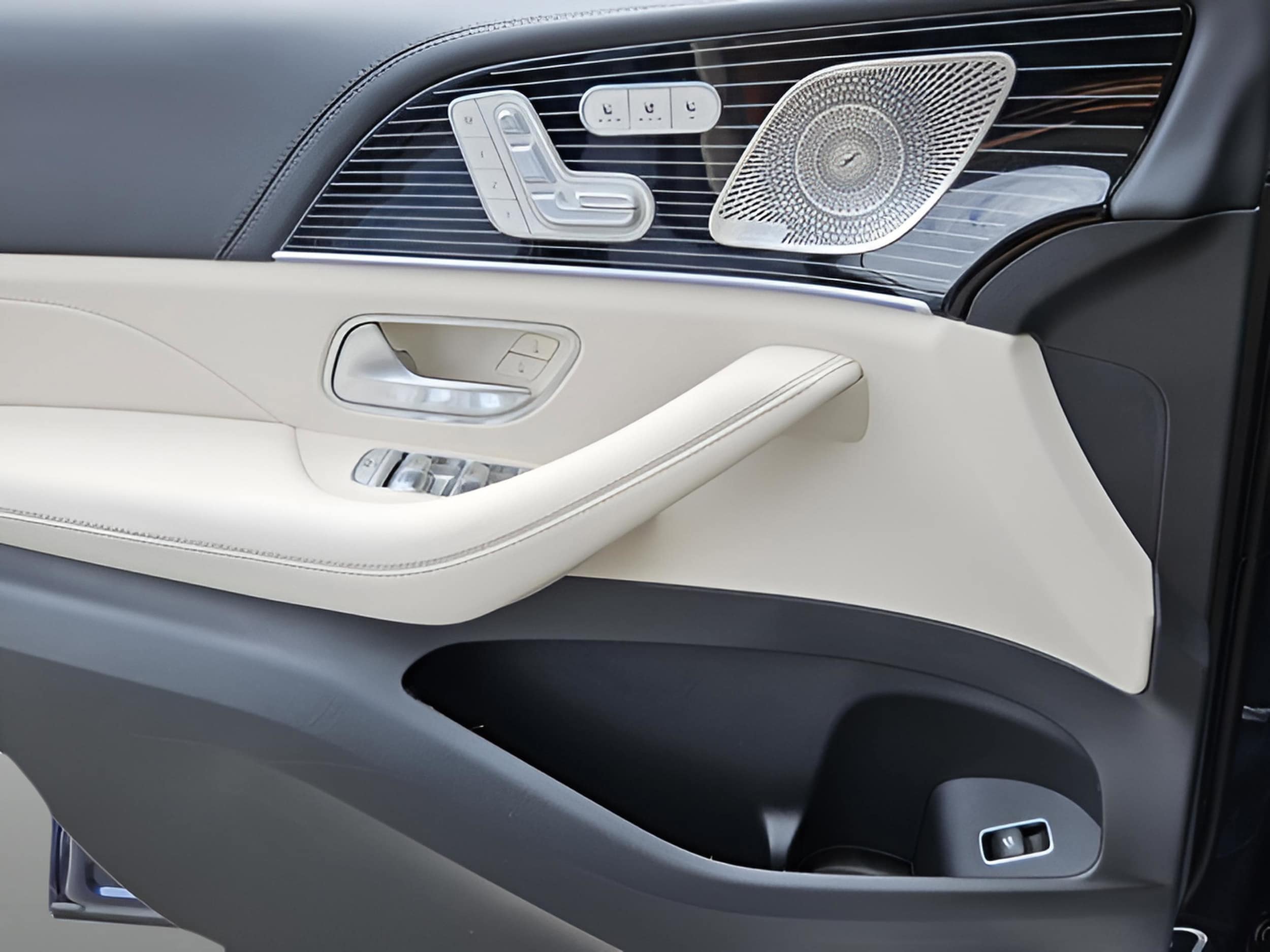 2026 Mercedes-Benz GLS Base - Photo 30