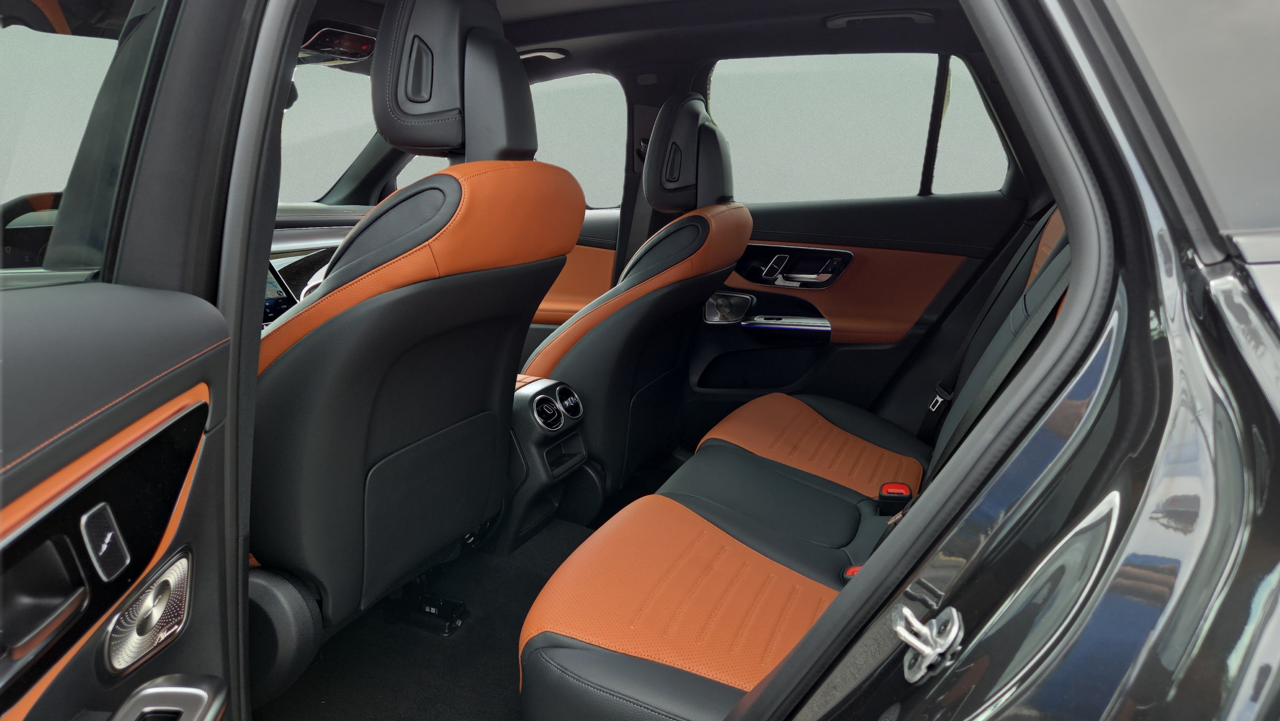 2026 Mercedes-Benz GLC Base - Photo 12