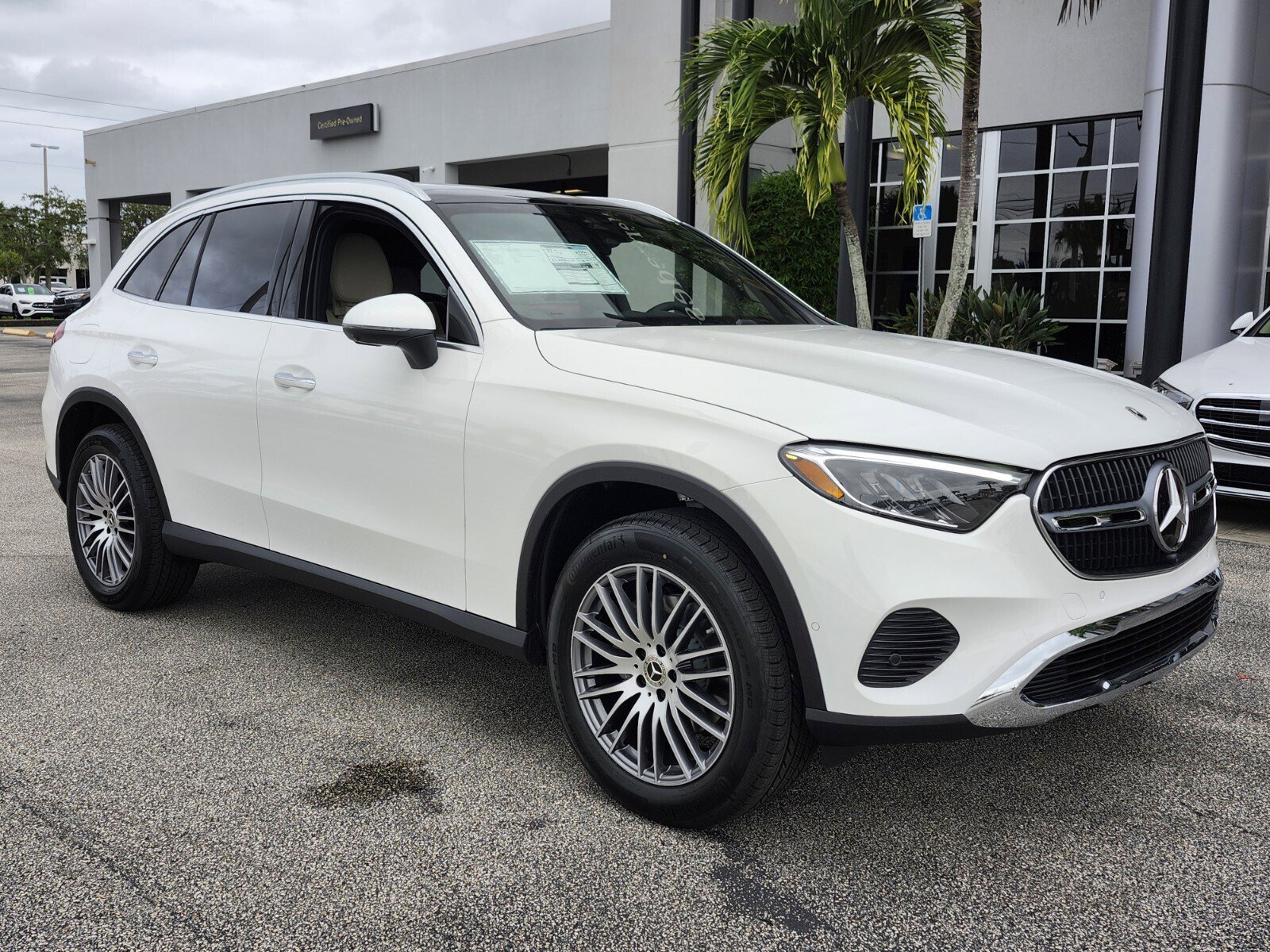 2026 Mercedes-Benz GLC Base's photo