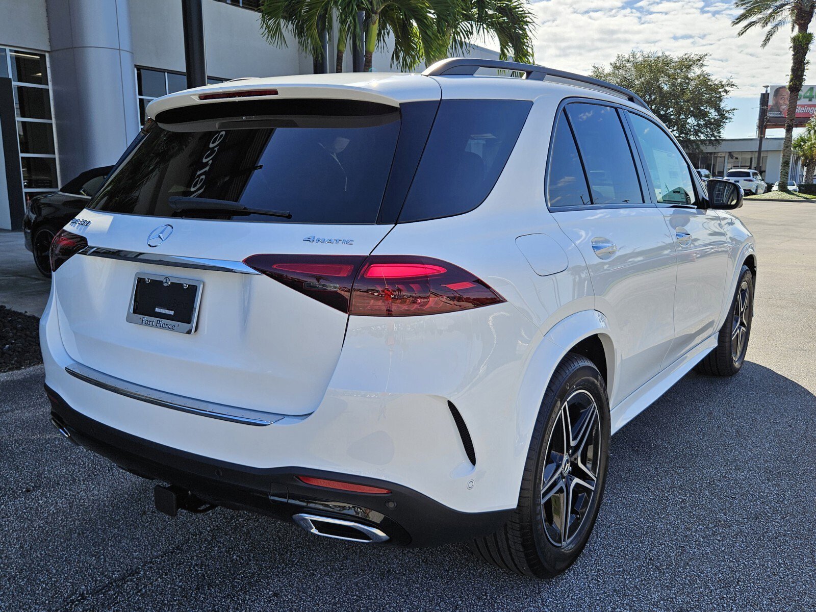 2026 Mercedes Benz GLE 350 4MATIC photo 2