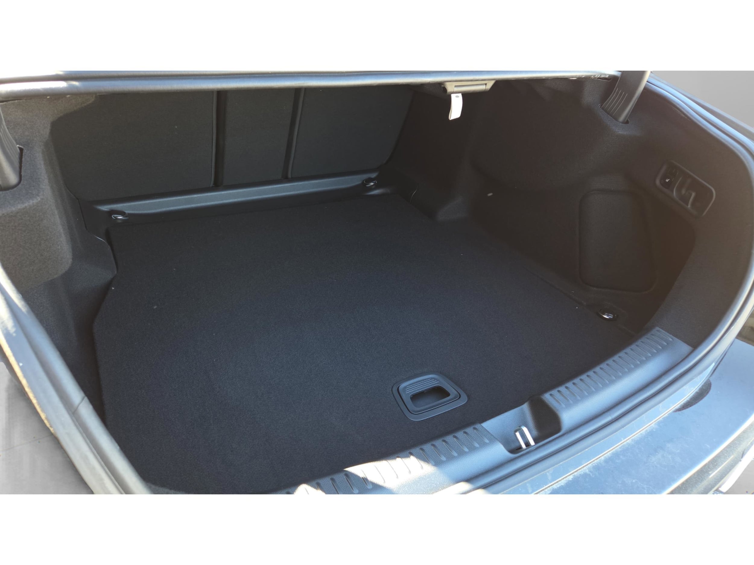 2024 Mercedes-Benz E-Class E350 - Photo 38