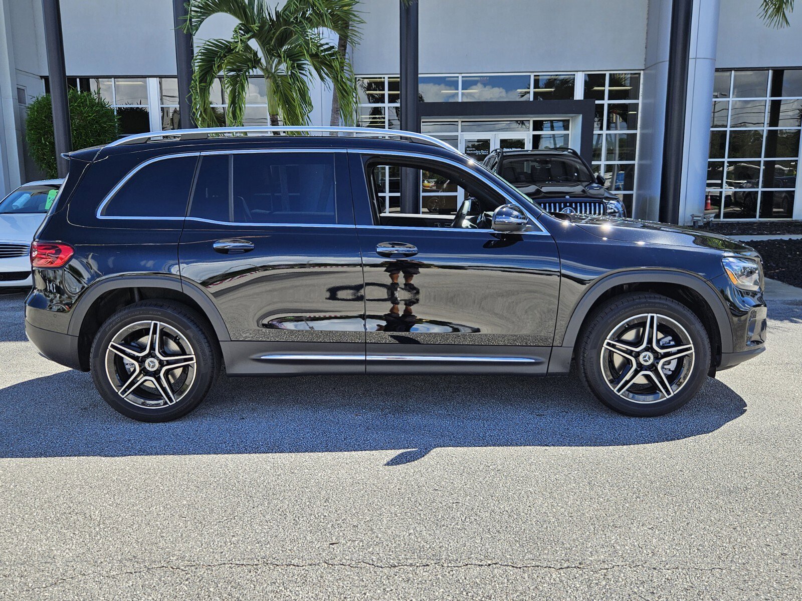 2026 Mercedes Benz GLB 250 photo 3