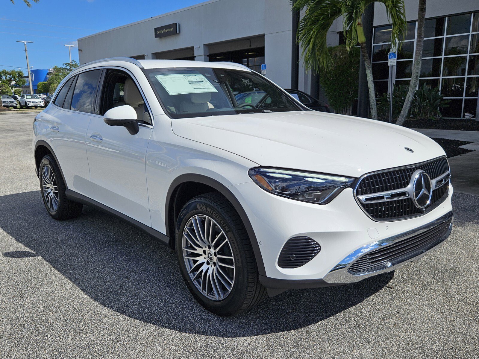 2026 Mercedes-Benz GLC Base's photo