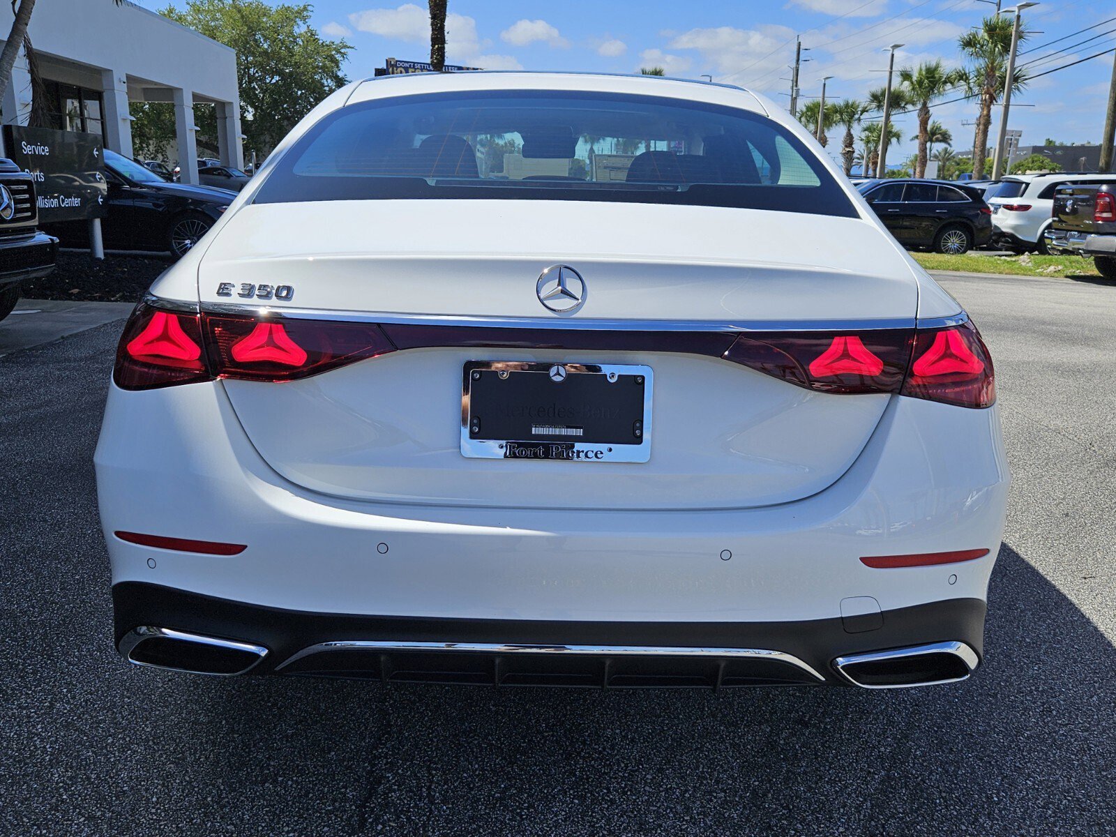 2025 Mercedes Benz E 350 Sedan photo 4