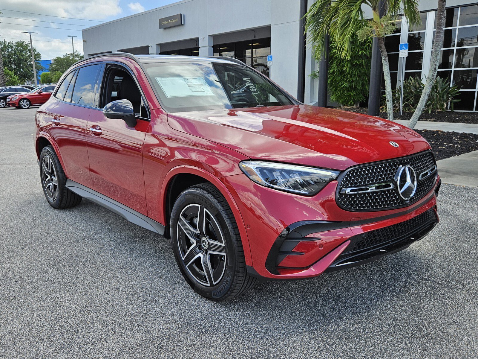 2025 Mercedes-Benz GLC Base's photo