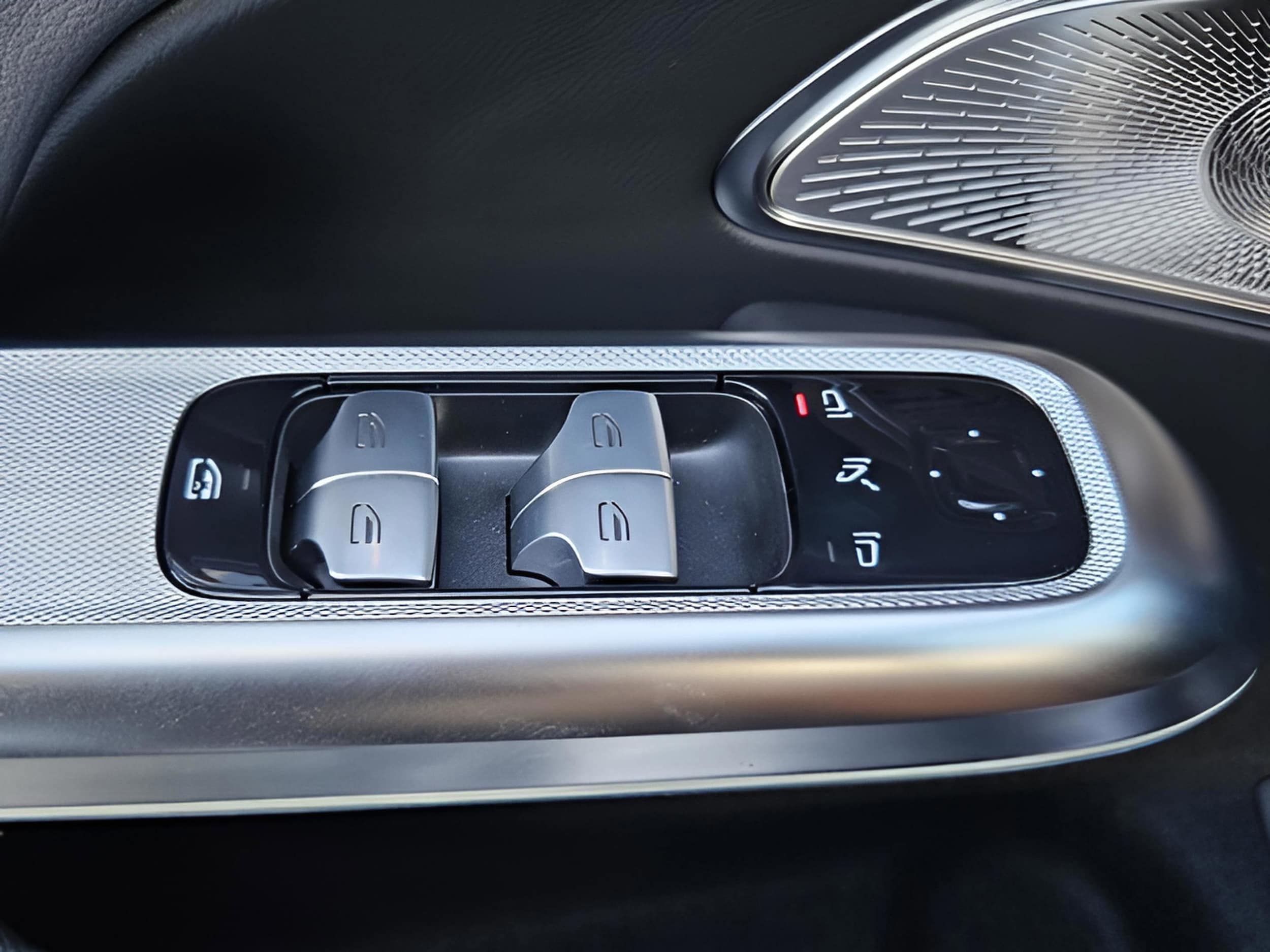 2026 Mercedes-Benz E-Class E350 - Photo 25