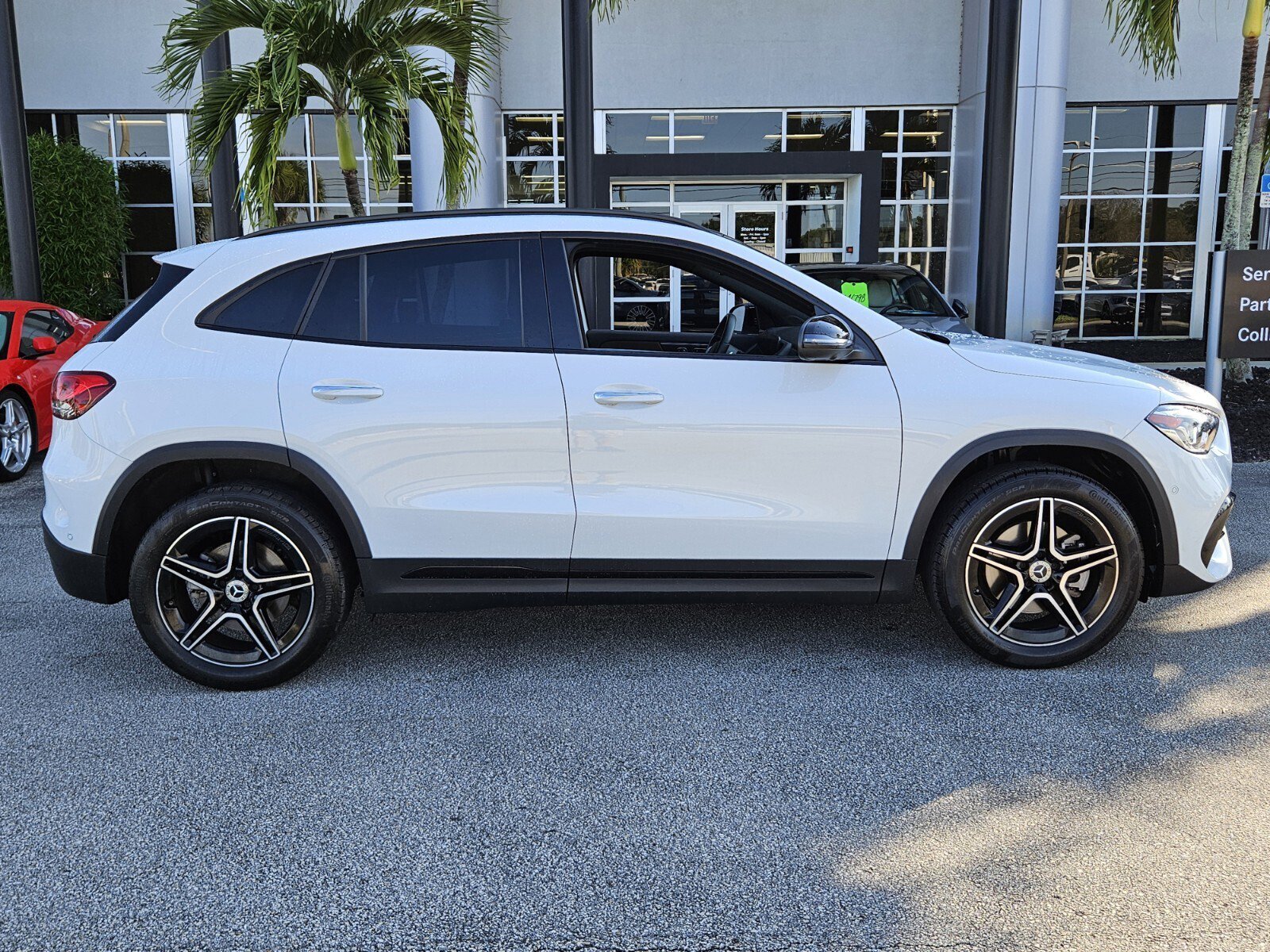 2022 Mercedes Benz GLA 250 photo 2