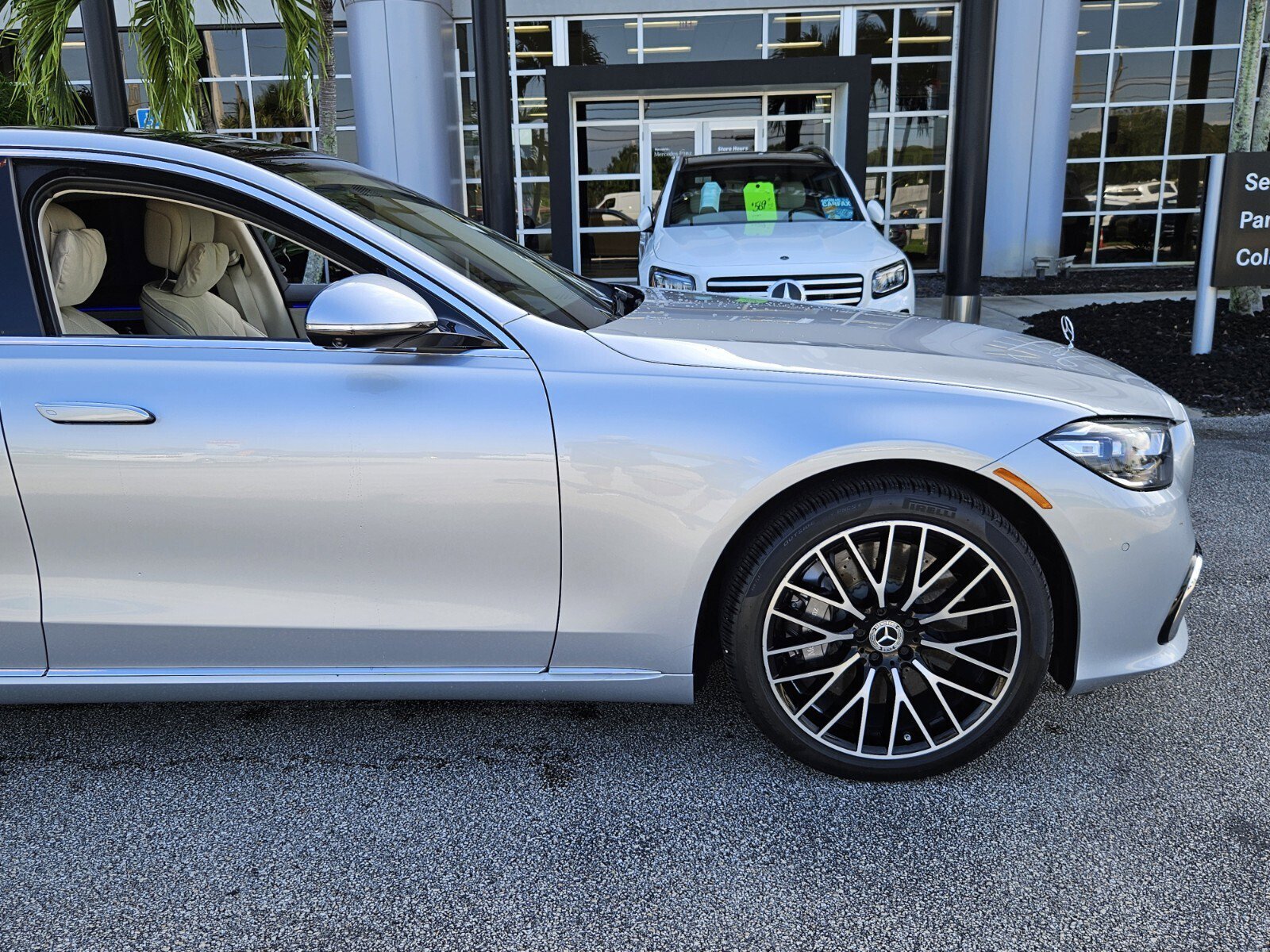 2024 Mercedes Benz S 580 4MATIC photo 2