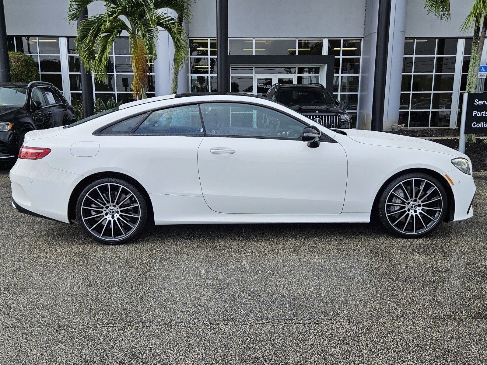2022 Mercedes Benz E 450 Coupe photo 3