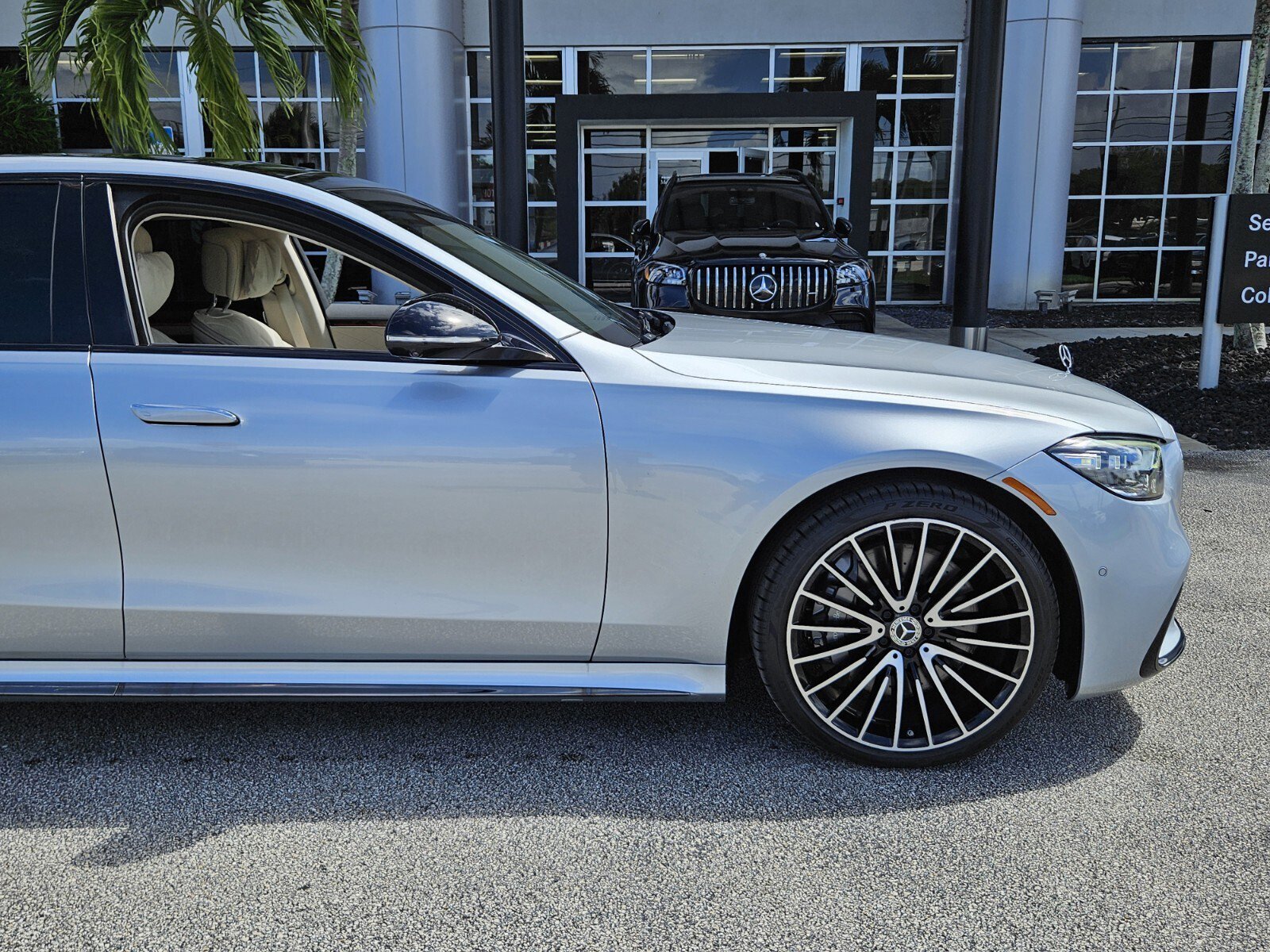 2024 Mercedes Benz S 580 4MATIC photo 2