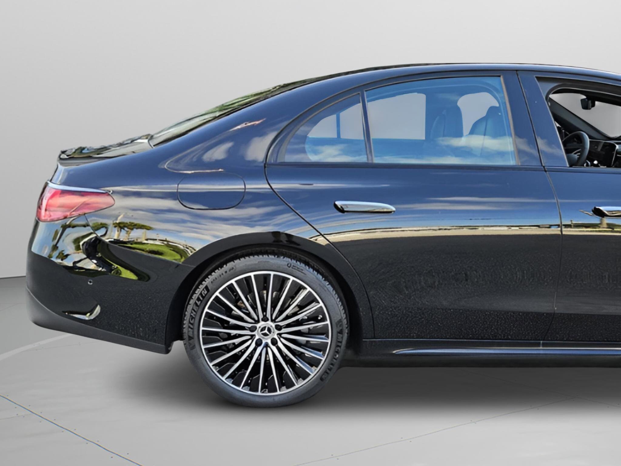 2026 Mercedes-Benz E-Class E350 - Photo 40