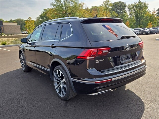 2020 Volkswagen Tiguan SEL Premium R-Line photo 3