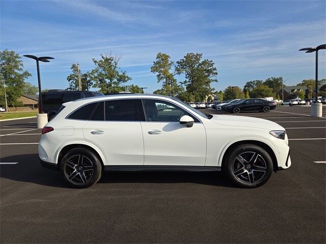 2026 Mercedes Benz GLC 350e 4MATIC photo 2