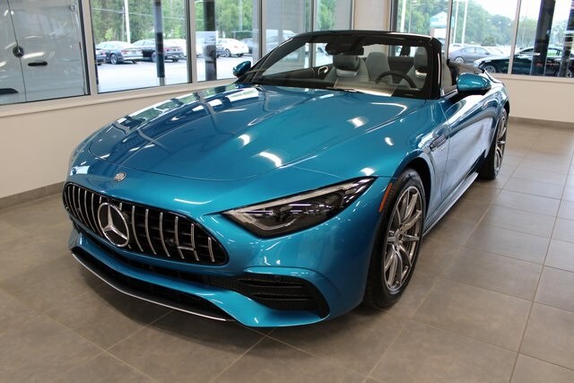 2024 Mercedes Benz SL AMG 43 photo 3