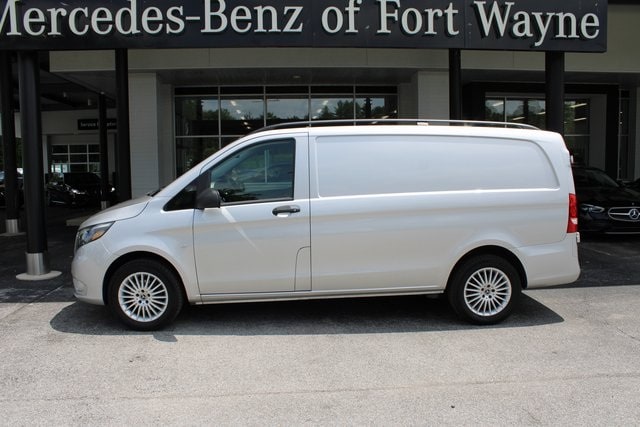 Used 2018 Mercedes-Benz Metris Cargo Van Base with VIN WD3PG2EA6J3490669 for sale in Fort Wayne, IN