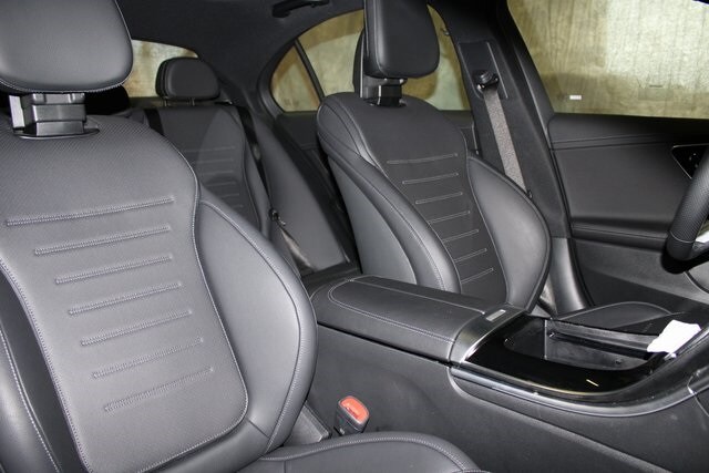 2024 Mercedes Benz C 300 4MATIC photo 4