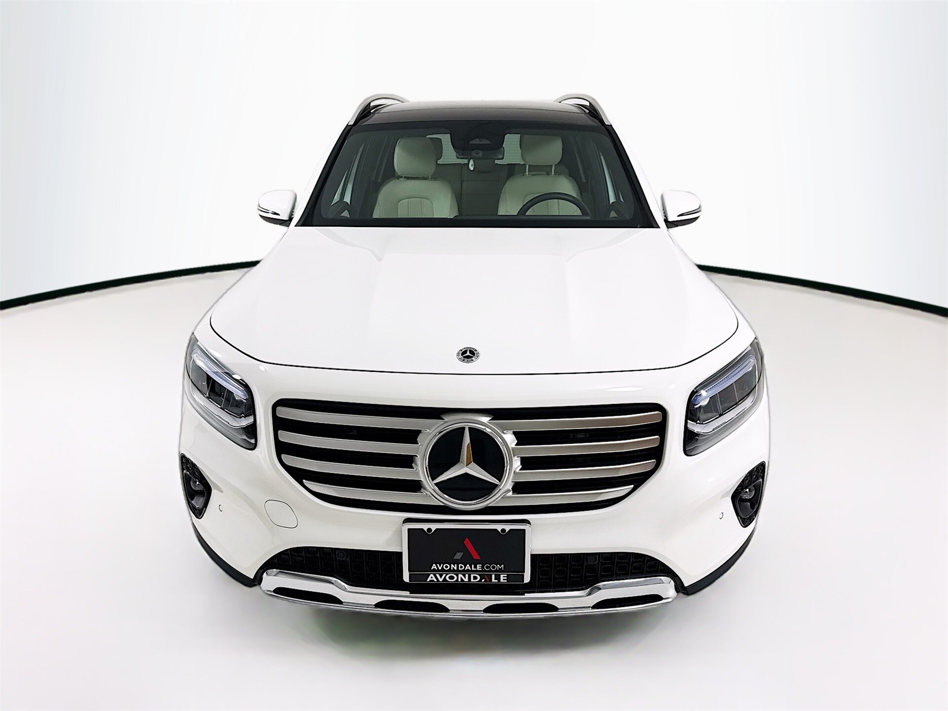 2024 Mercedes Benz GLB 250 photo 2
