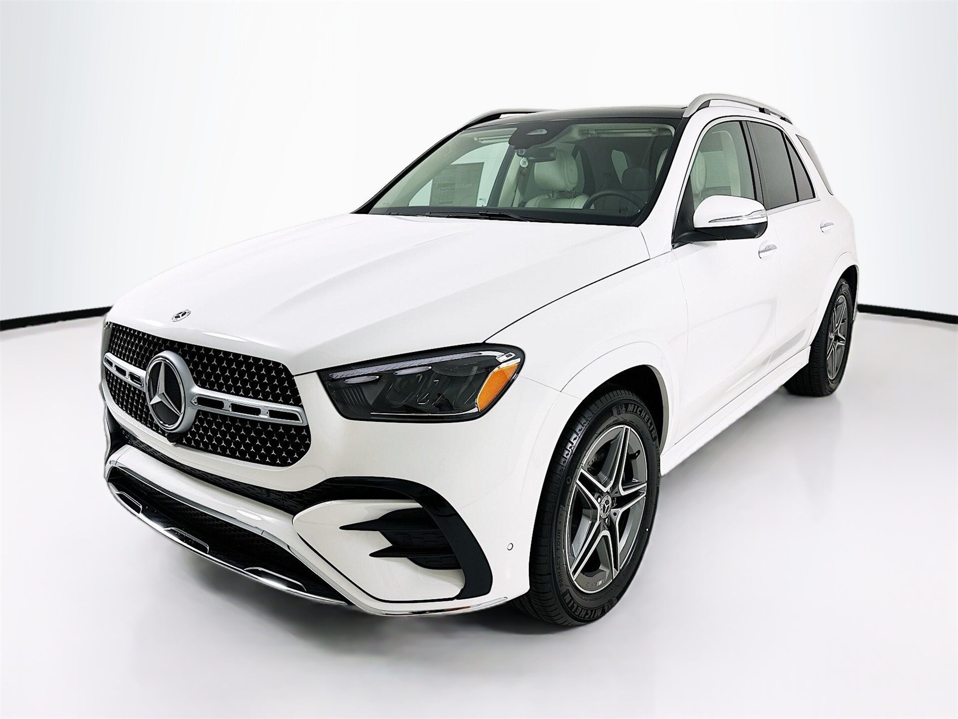 2026 Mercedes Benz GLE 450 4MATIC photo 3
