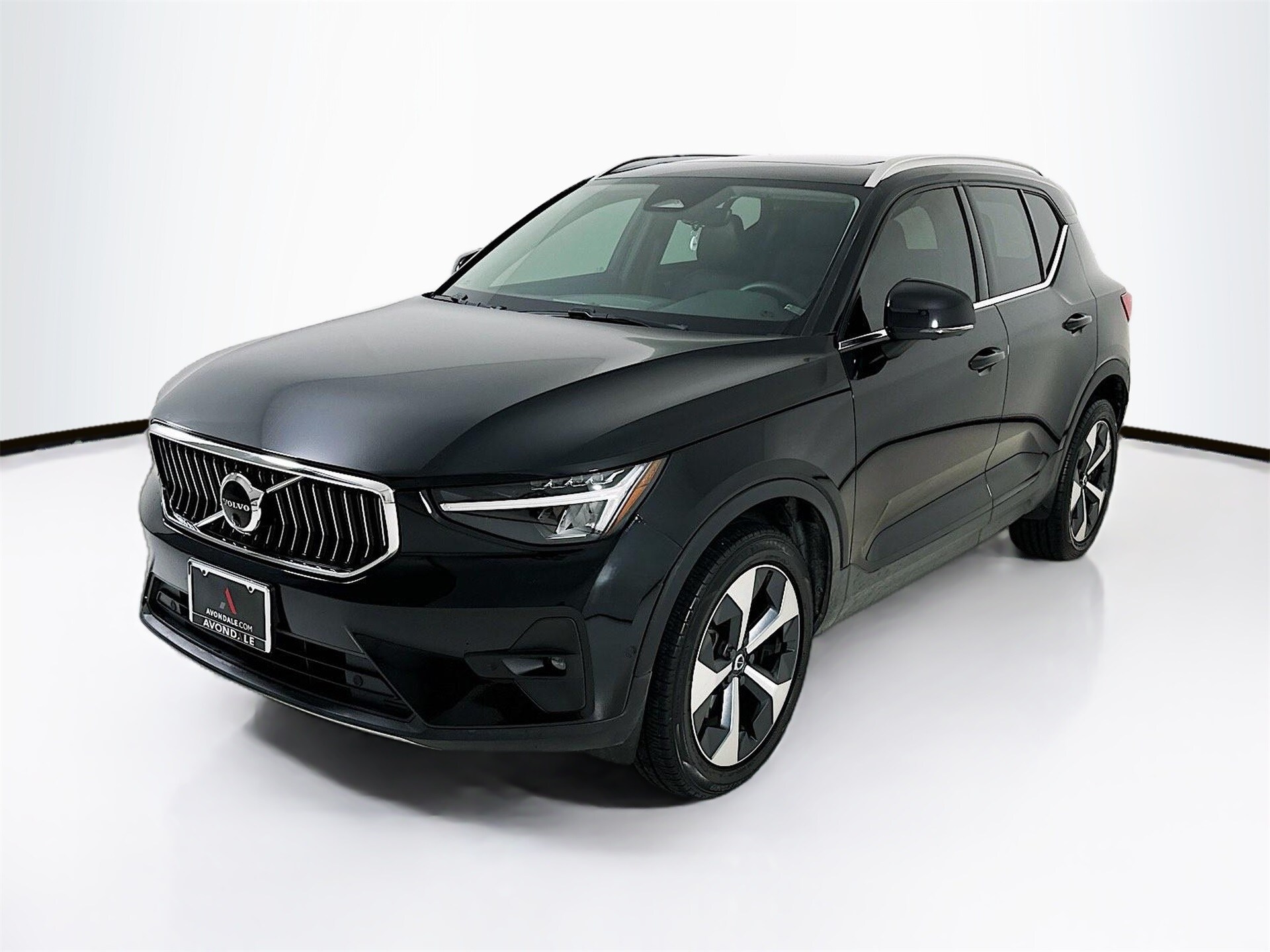 2023 Volvo XC40 AWD Plus photo 3