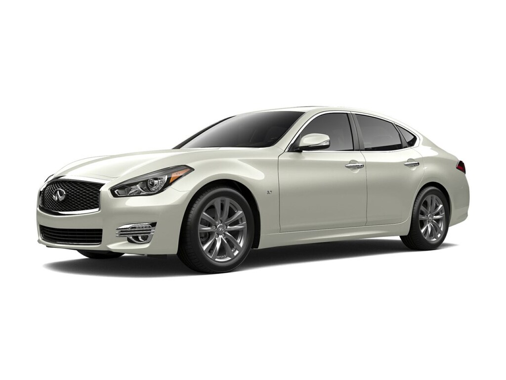 Used 2018 INFINITI Q70 3.7 LUXE Sedan