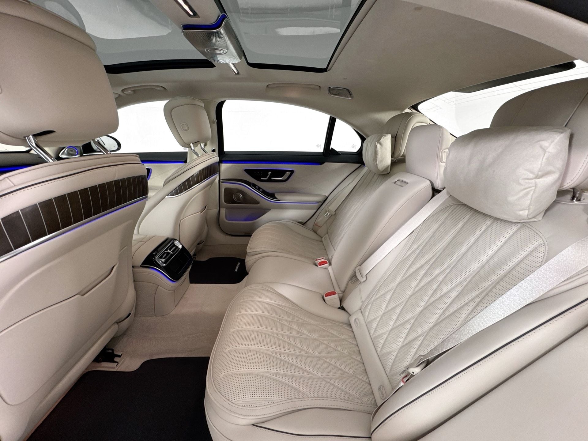 2026 Mercedes-Benz S-Class AMG S 63 - Photo 27