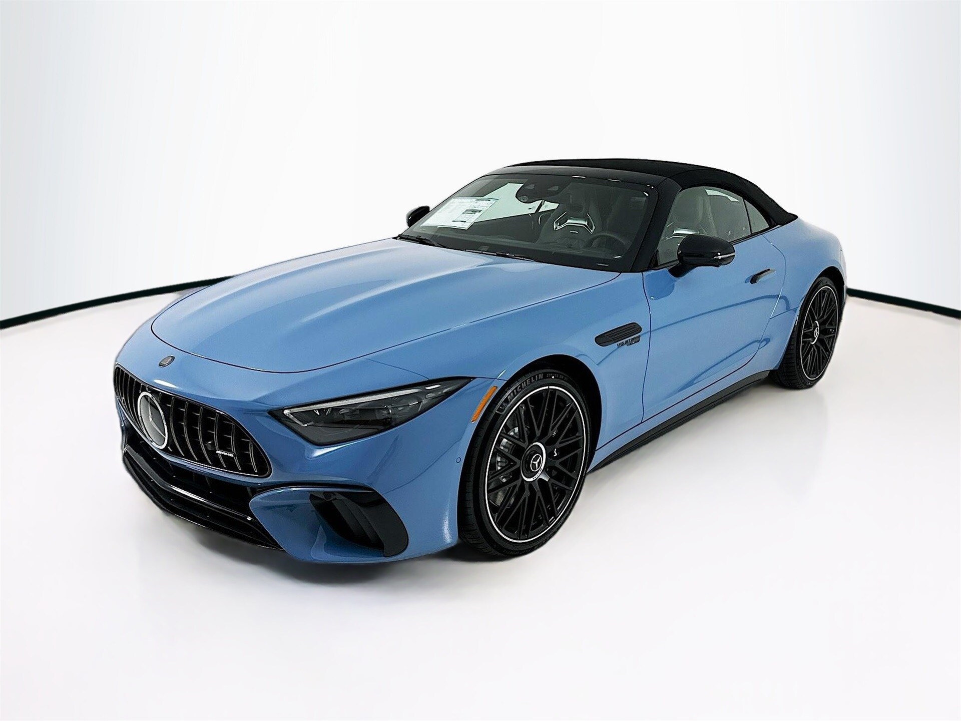 2026 Mercedes Benz SL 63 AMG photo 3