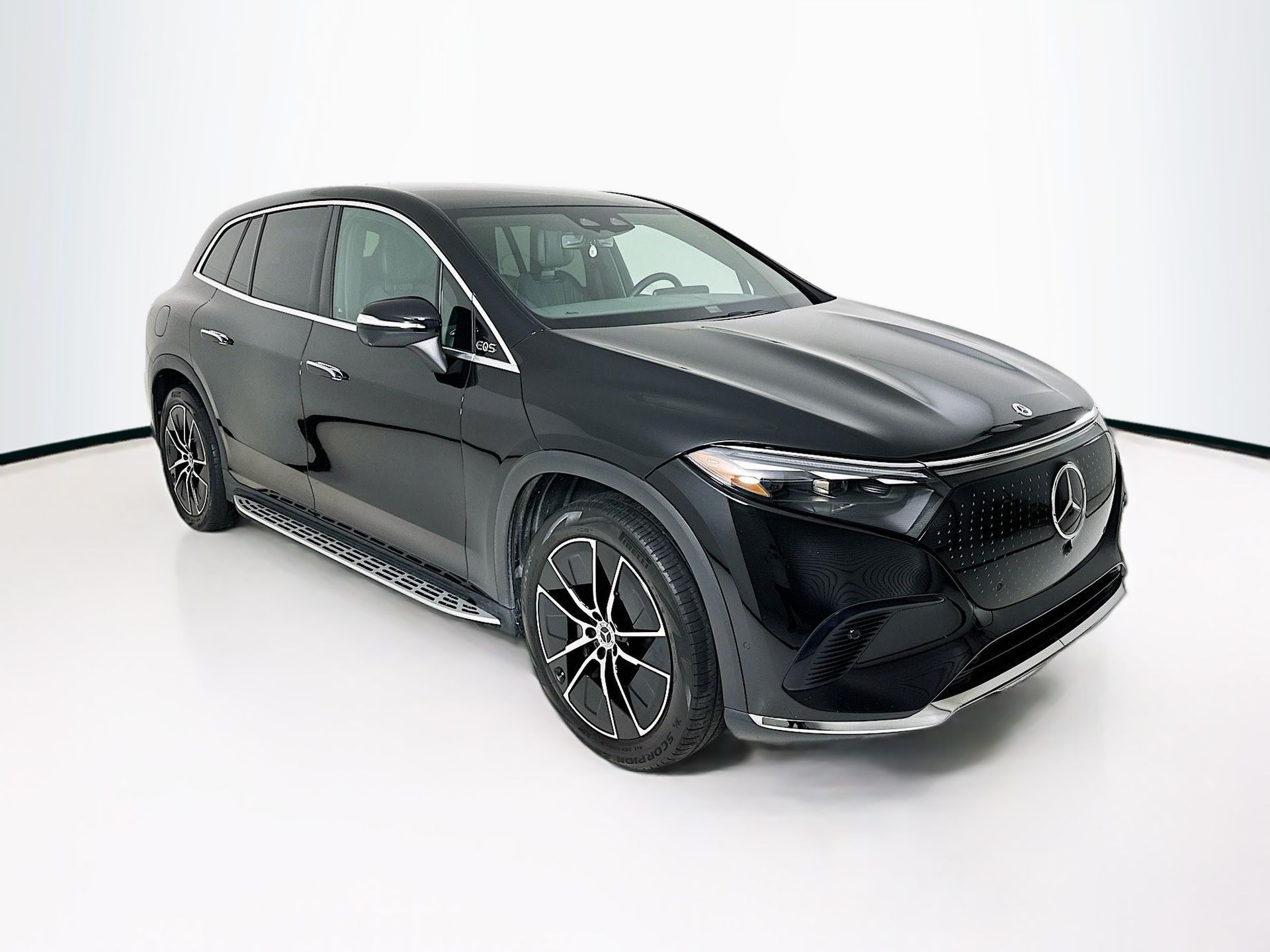 2023 Mercedes-Benz EQS SUV EQS 450+'s photo