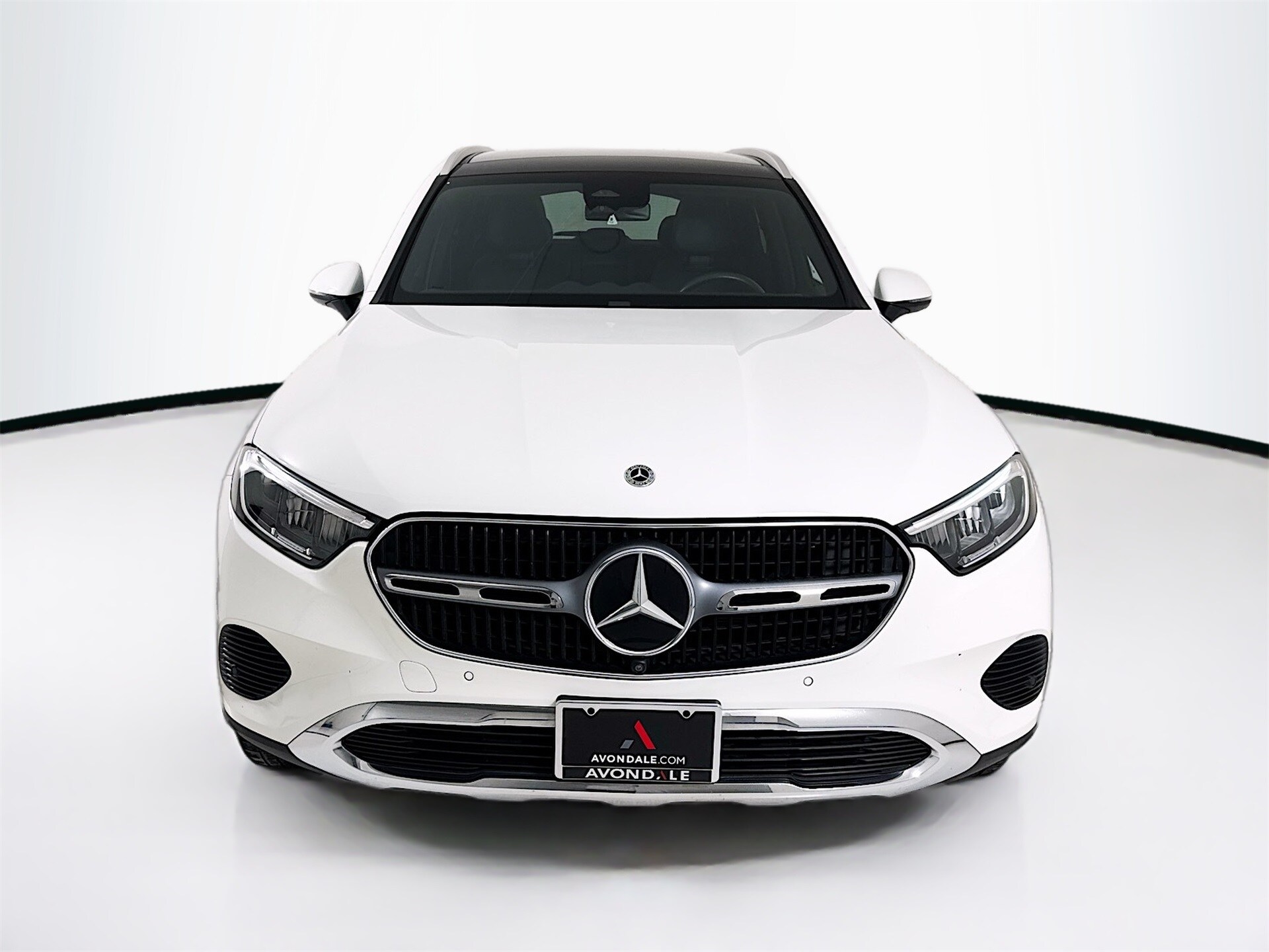 2024 Mercedes Benz GLC 300 photo 2