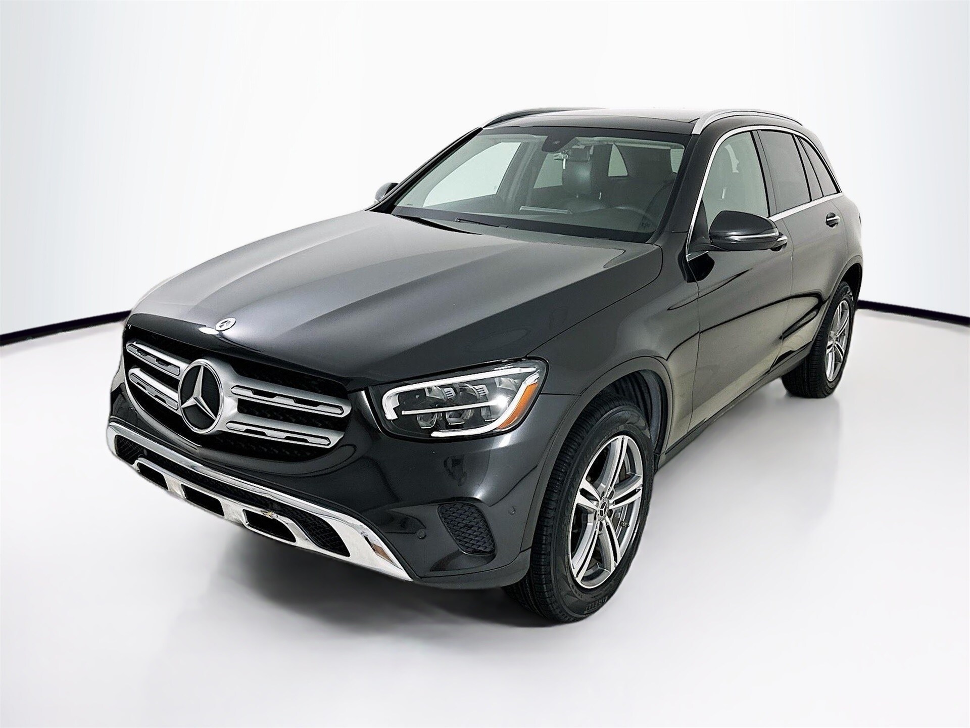 2021 Mercedes Benz GLC 300 photo 3
