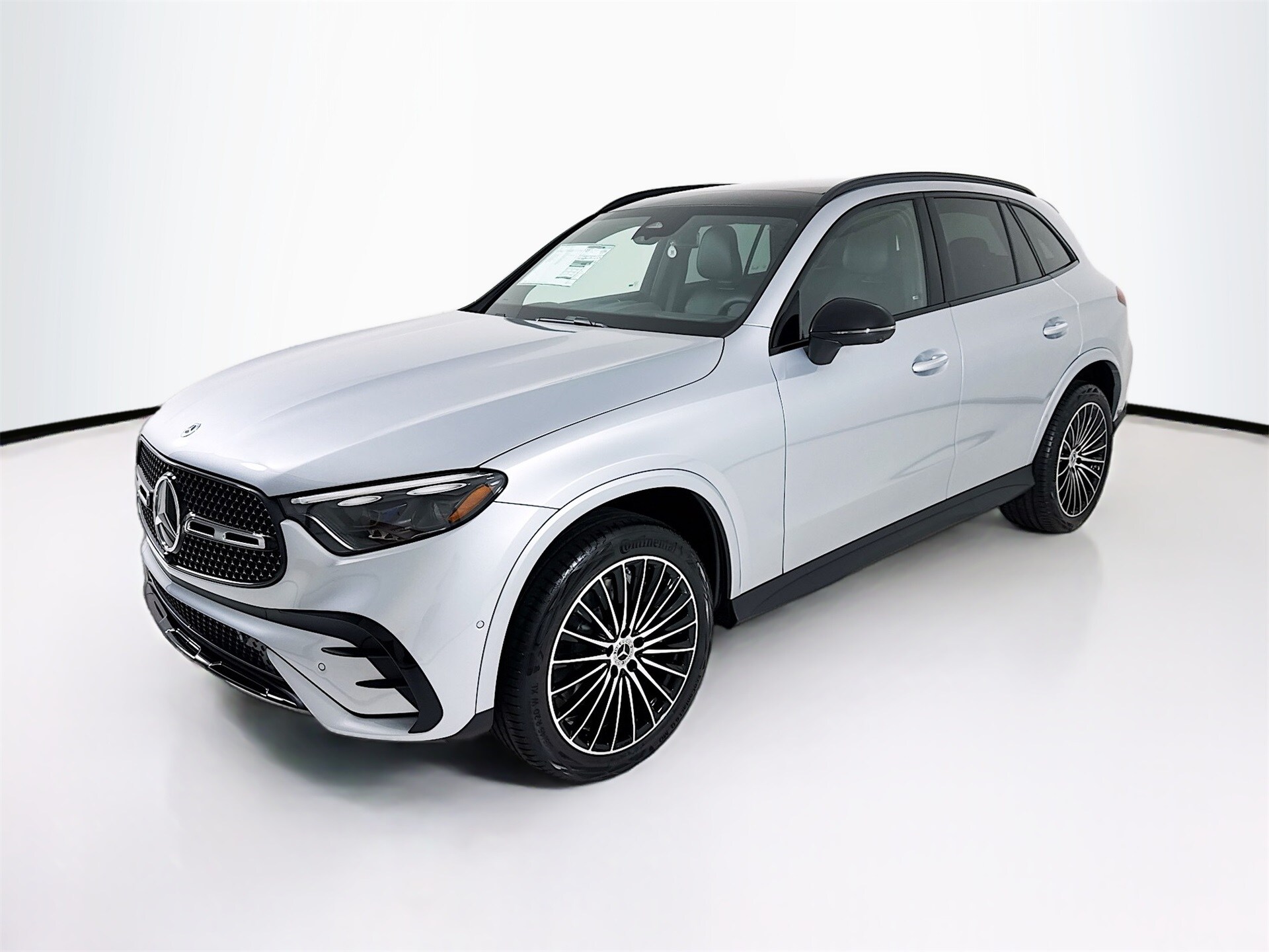 2026 Mercedes Benz GLC 300 photo 2
