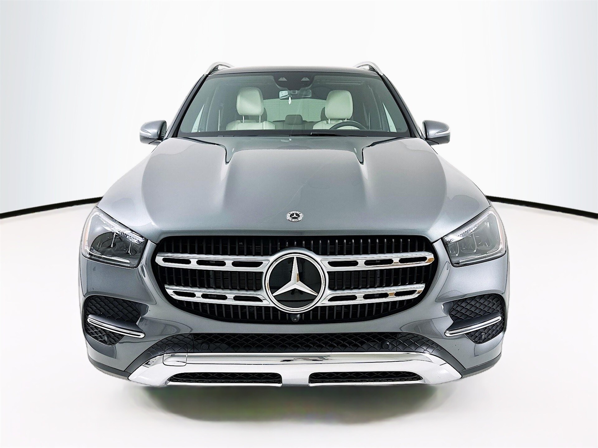 2026 Mercedes Benz GLE 450e 4MATIC photo 2