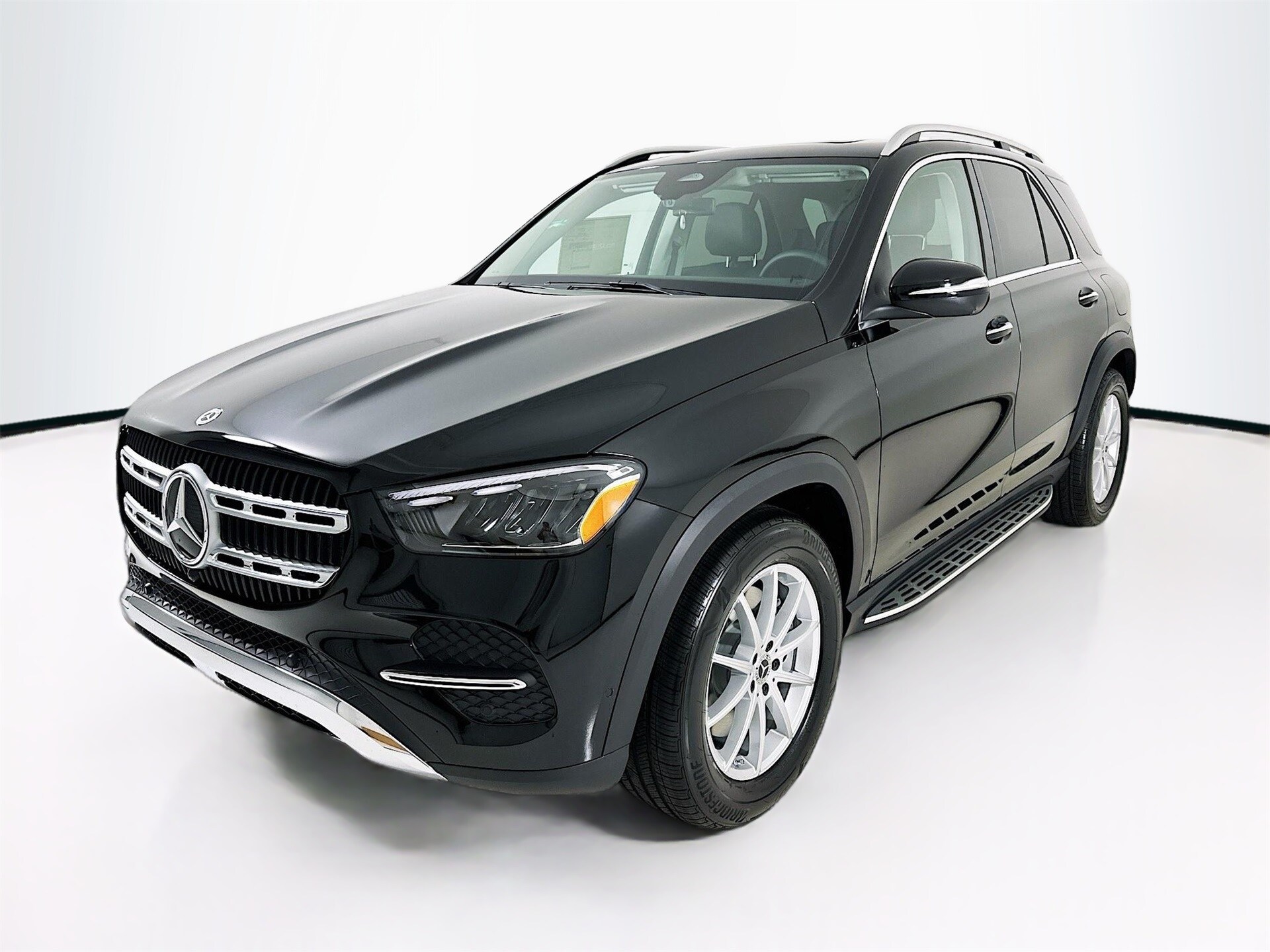 2026 Mercedes Benz GLE 450e 4MATIC photo 3