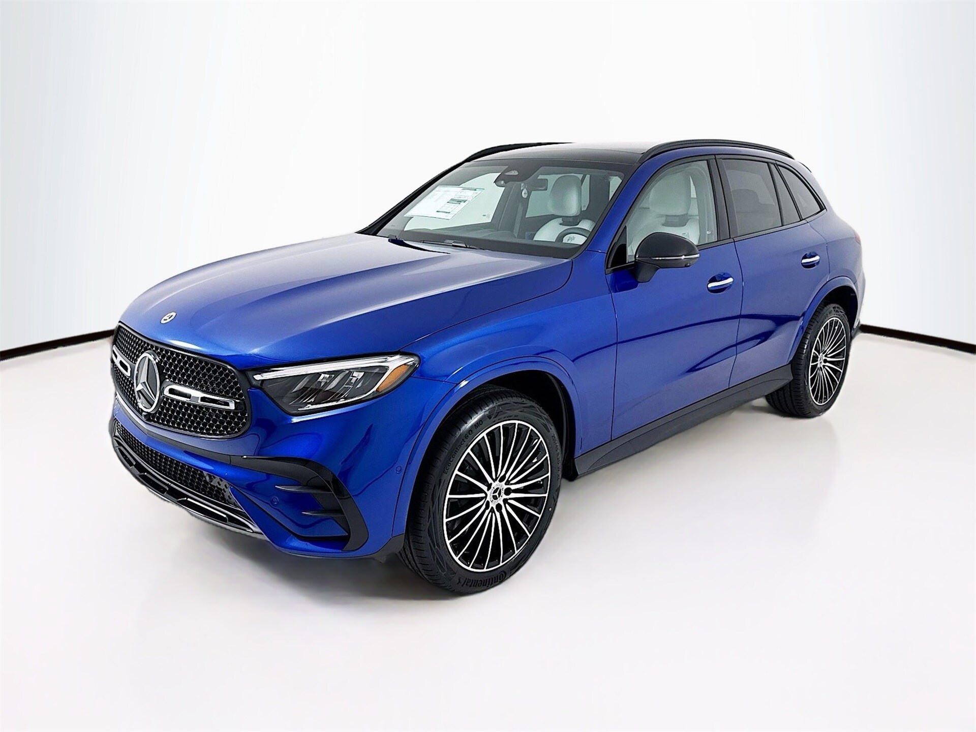 2026 Mercedes Benz GLC 300 photo 3