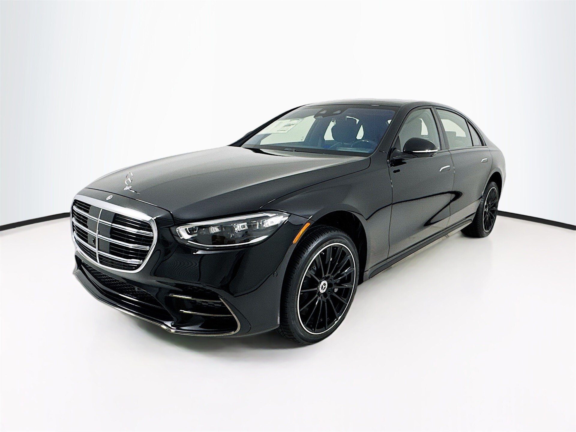 2025 Mercedes Benz S 450 580 photo 3