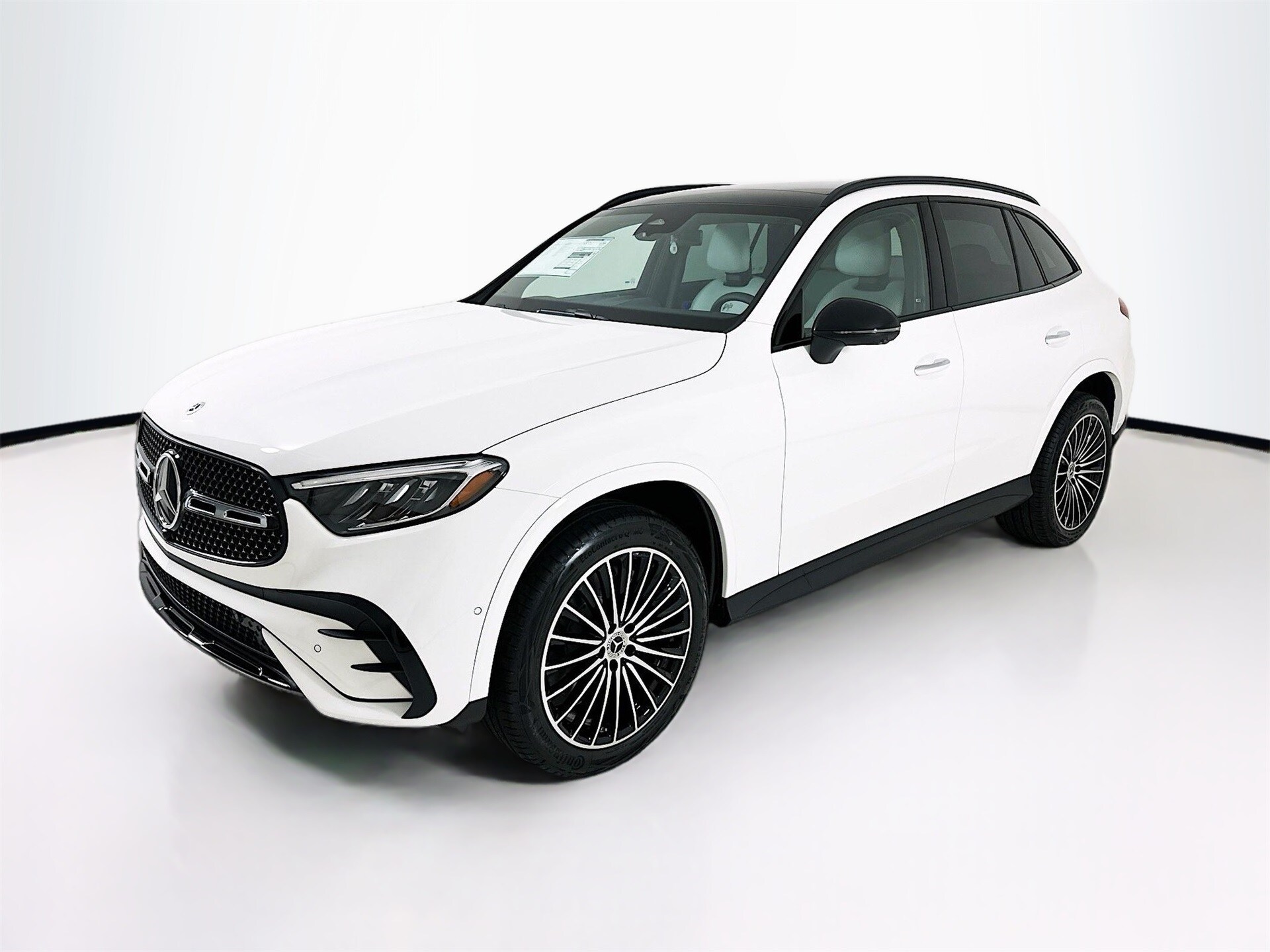 2026 Mercedes Benz GLC 300 photo 2