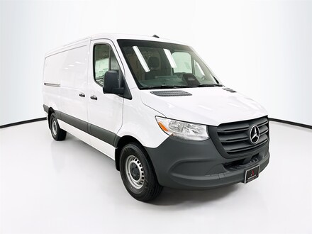 2025 Mercedes-Benz Sprinter 2500 Cargo 144 WB Van Cargo Van
