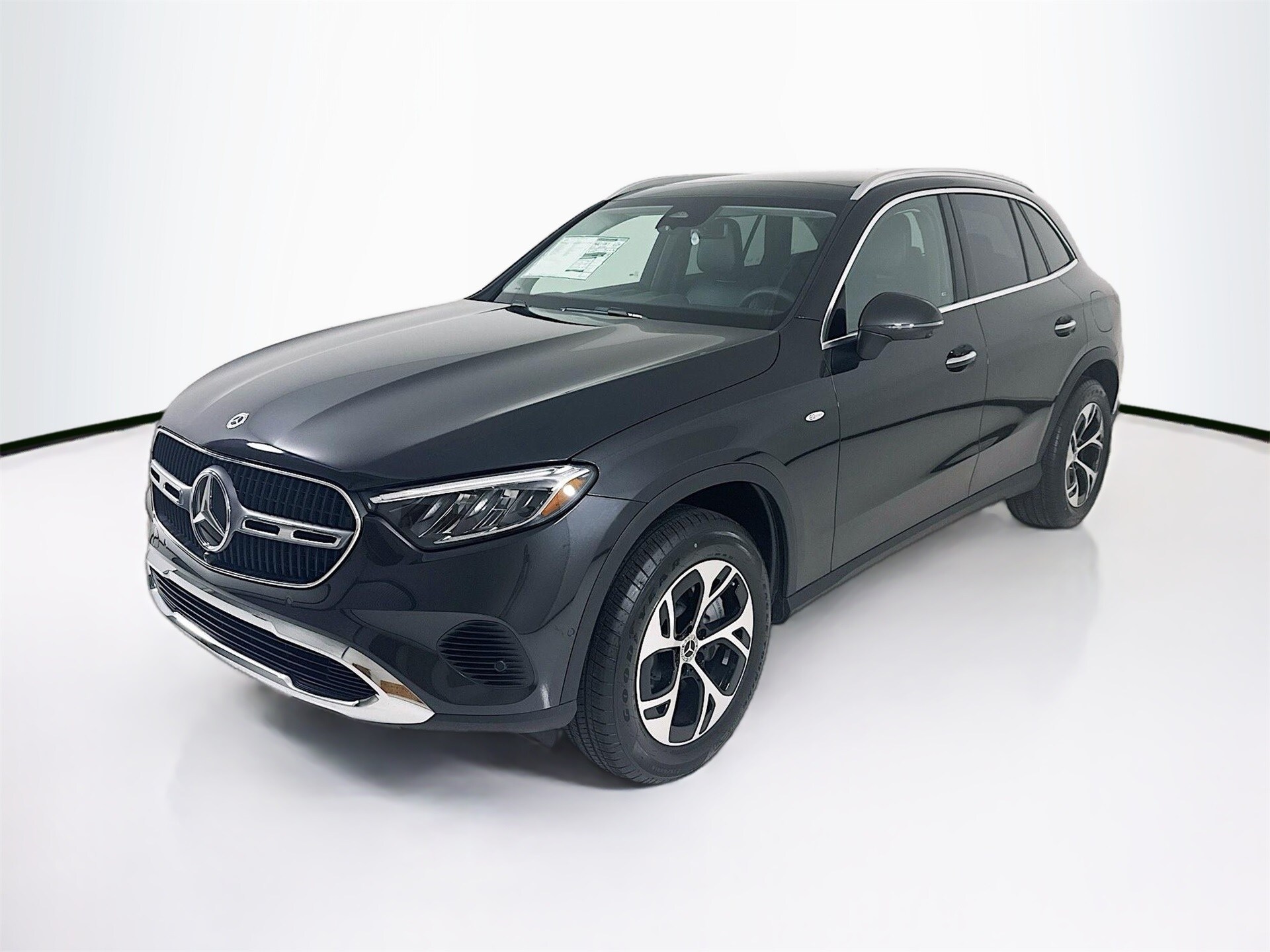 2025 Mercedes Benz GLC 350e 4MATIC photo 3
