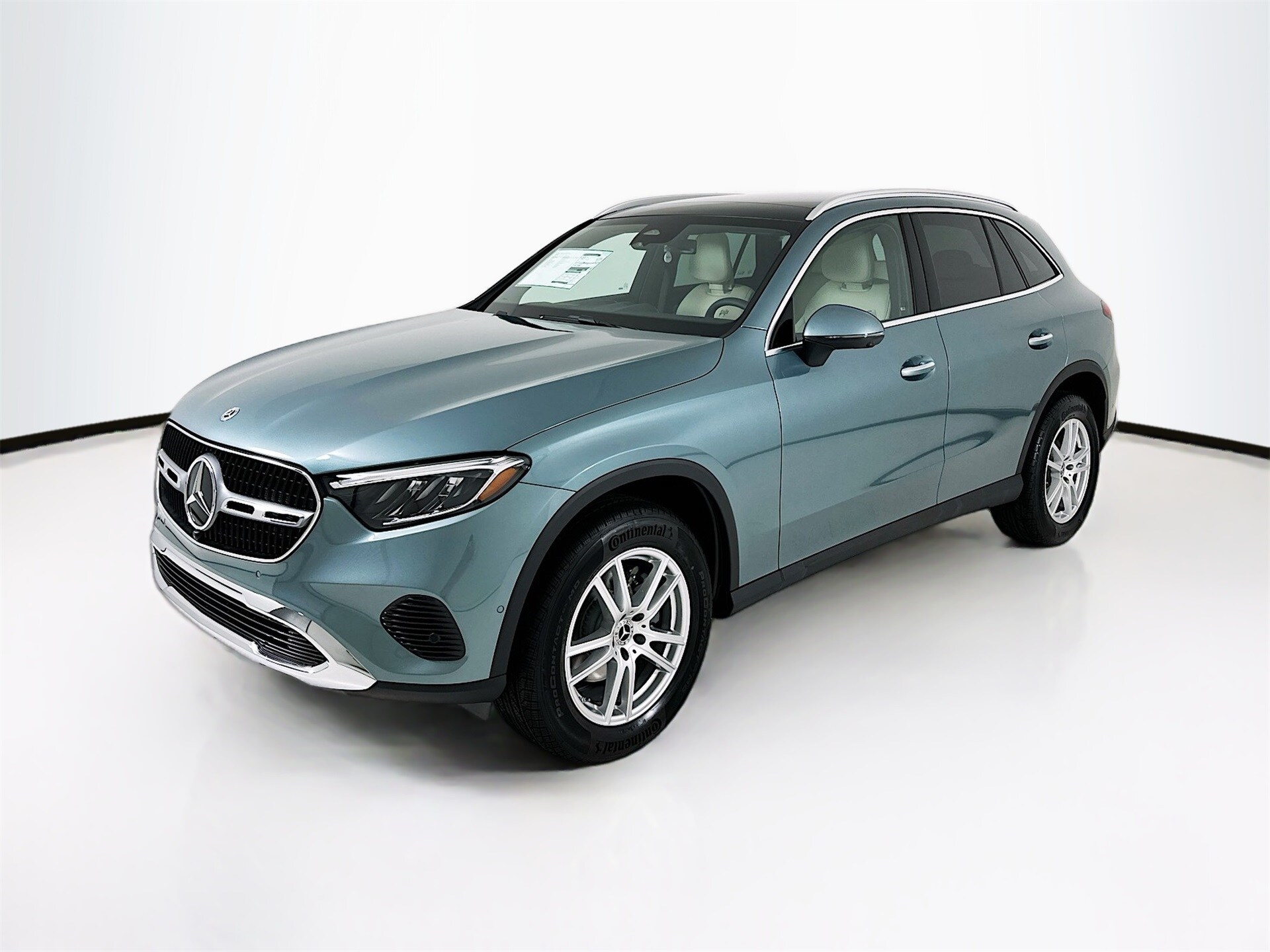 2026 Mercedes Benz GLC 300 photo 3