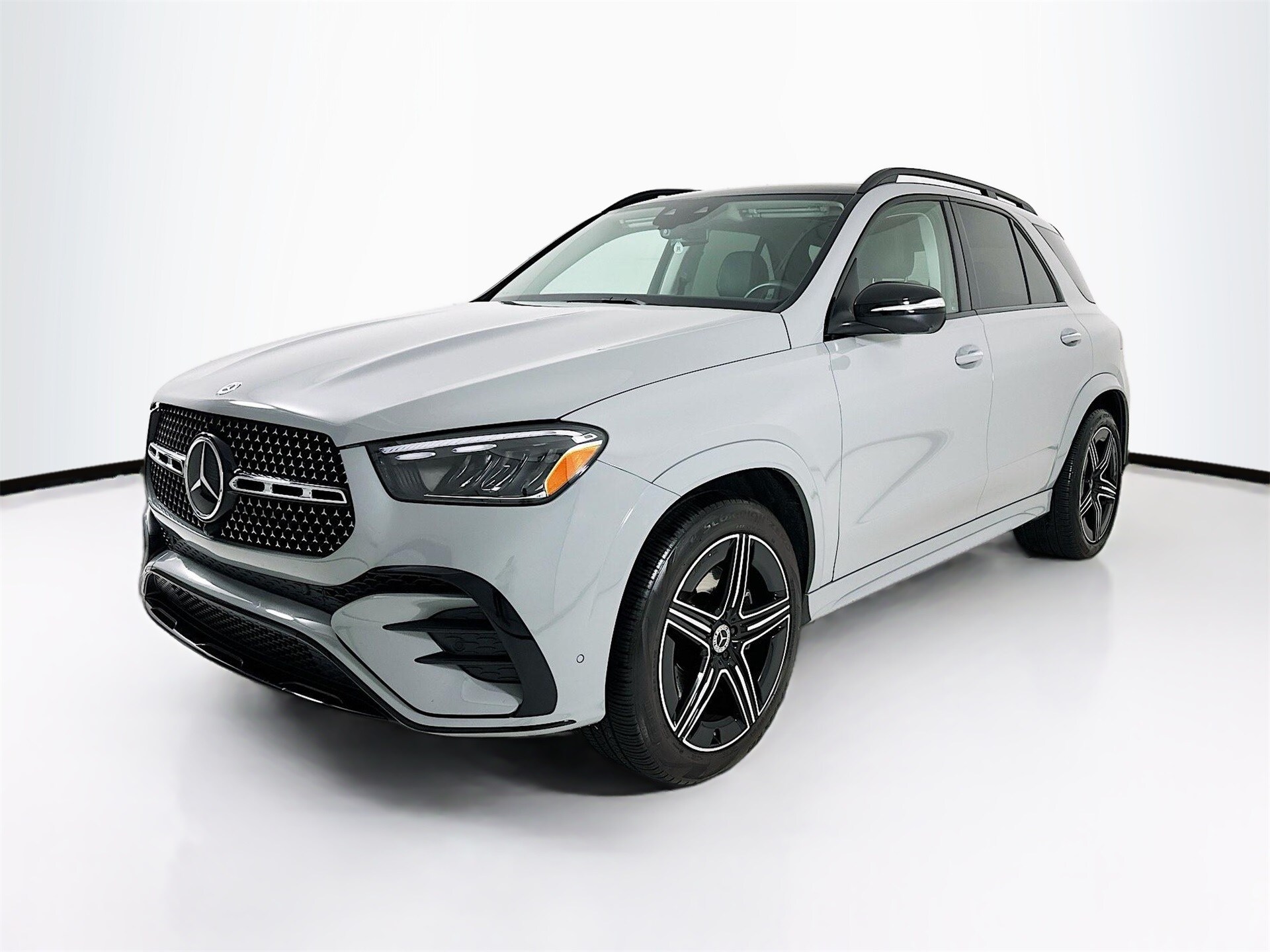 2025 Mercedes Benz GLE 350 4MATIC photo 3