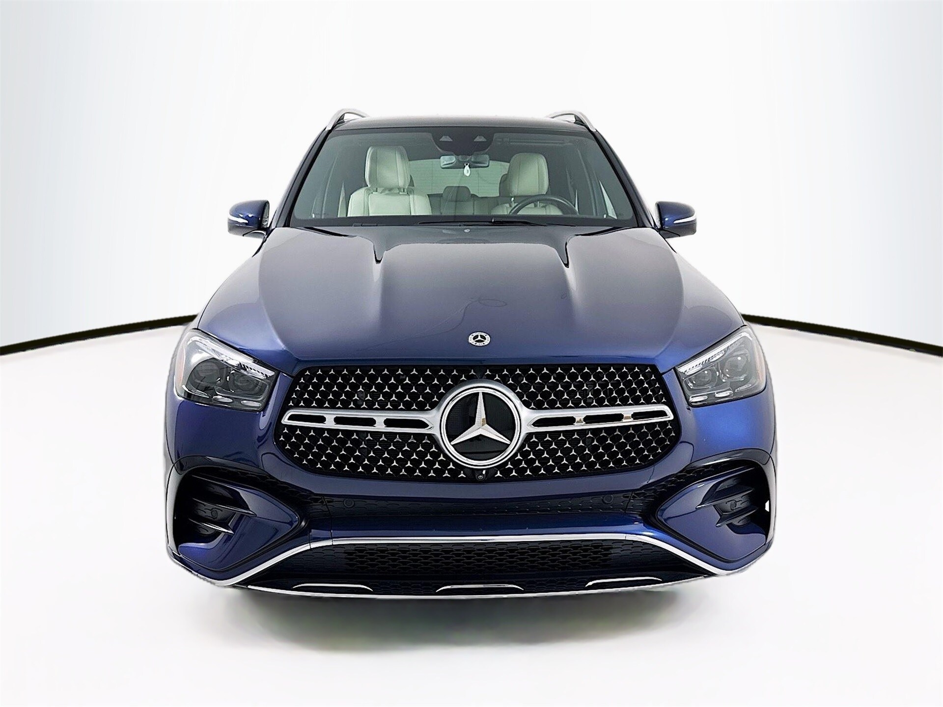 2024 Mercedes Benz GLE 450e photo 2