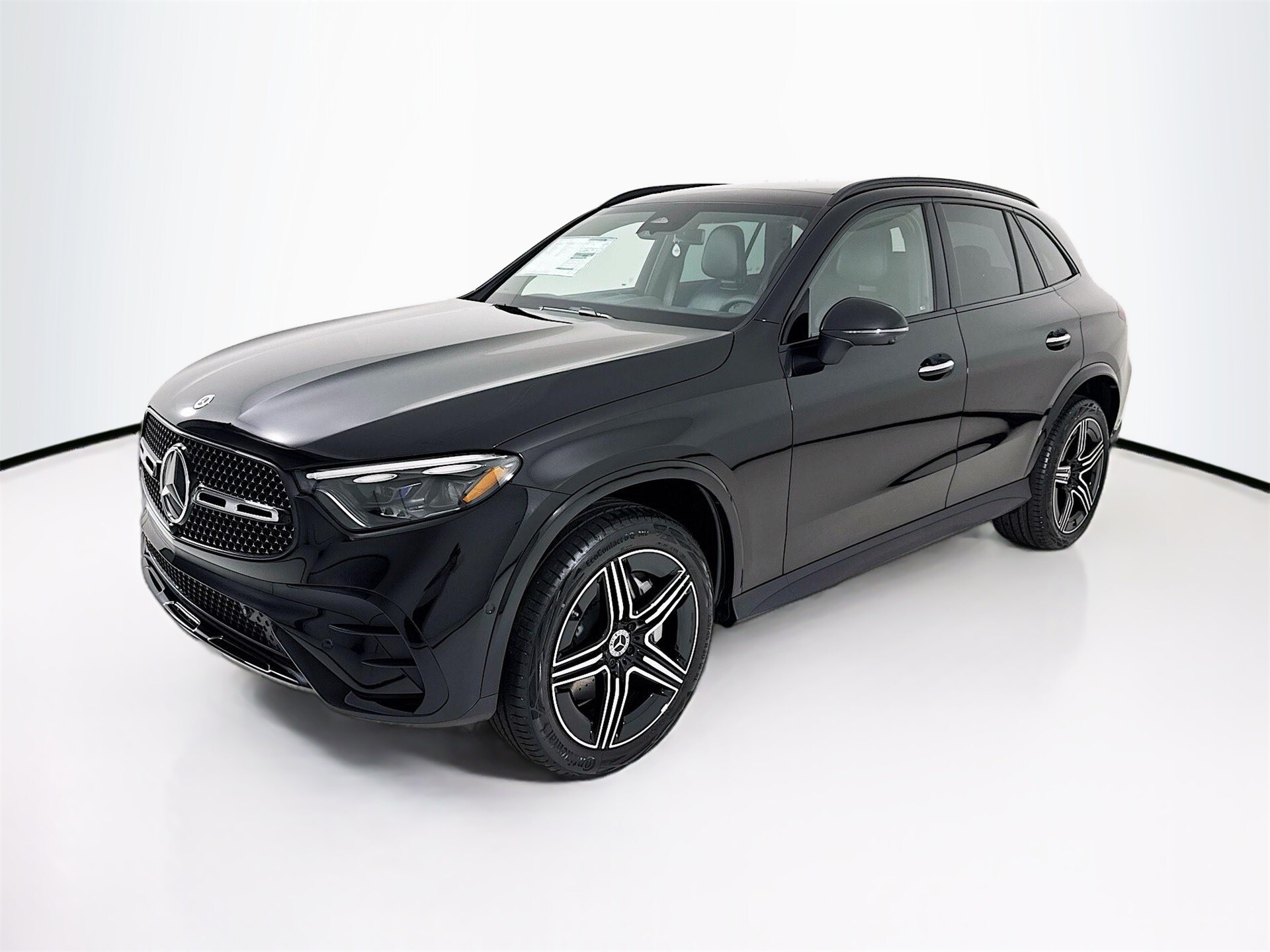 2026 Mercedes Benz GLC 300 photo 3