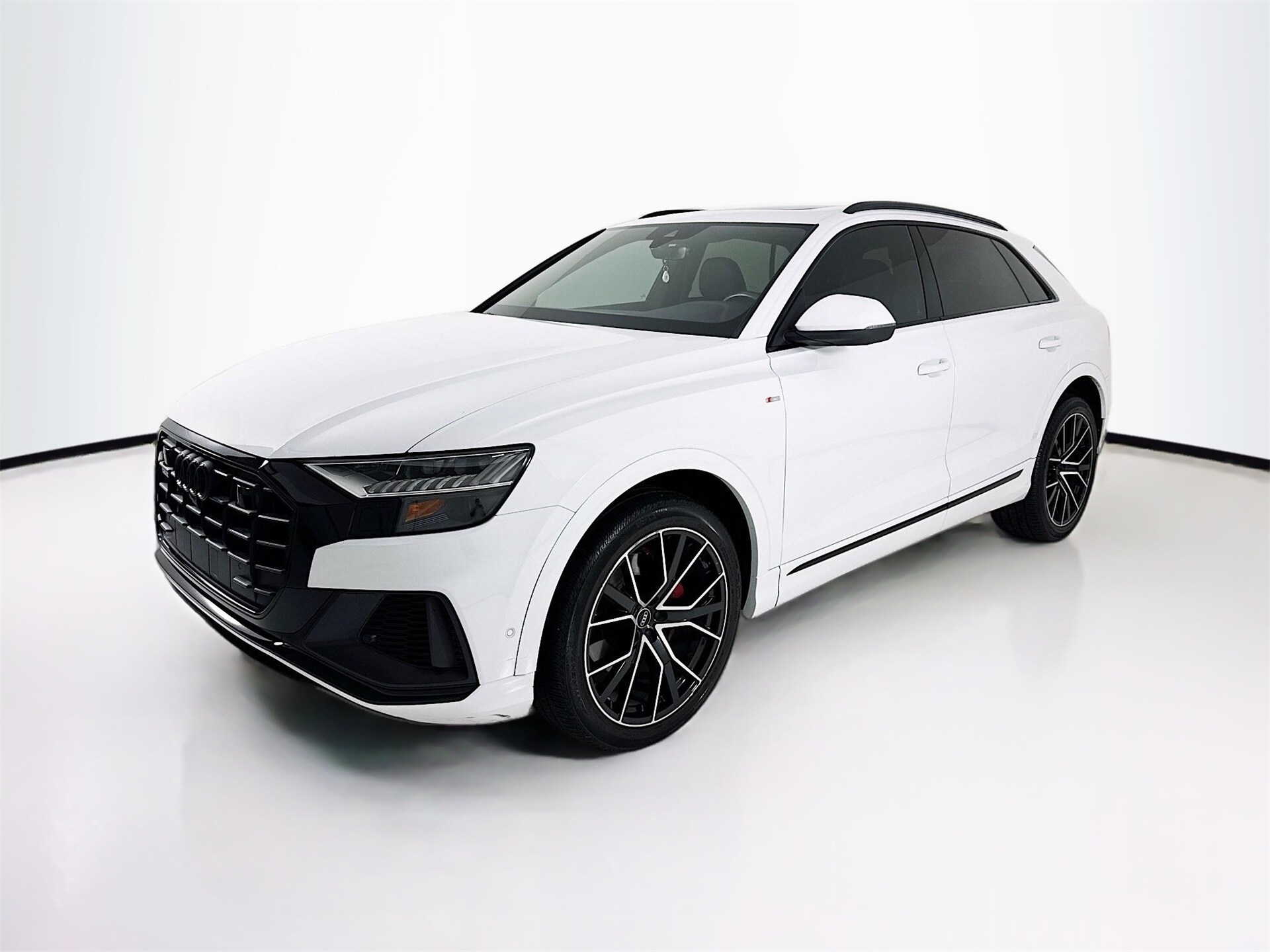 2021 Audi Q8 55 Premium Plus photo 3