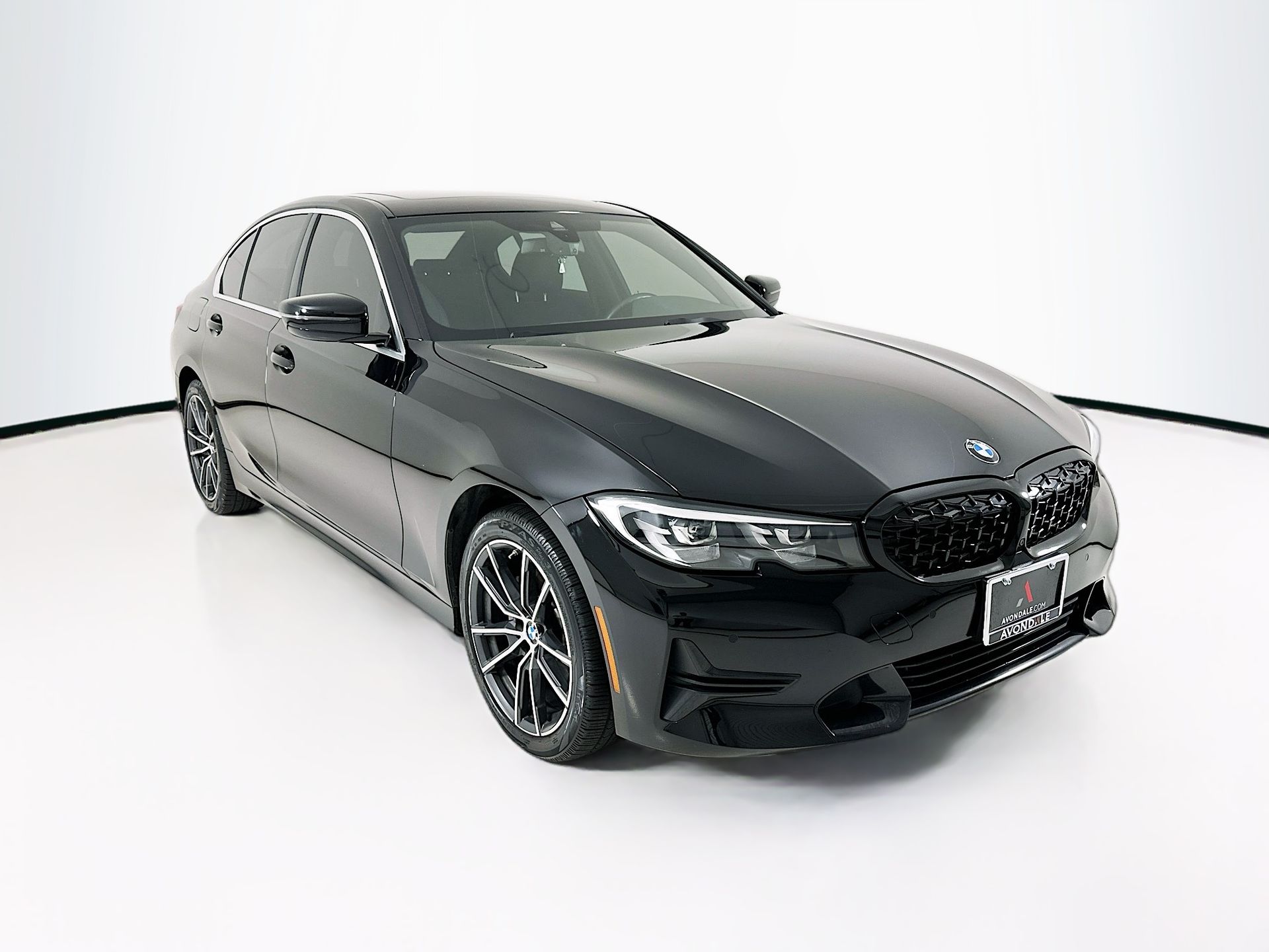 2020 BMW 3 Series 330i xDrive Sedan's photo