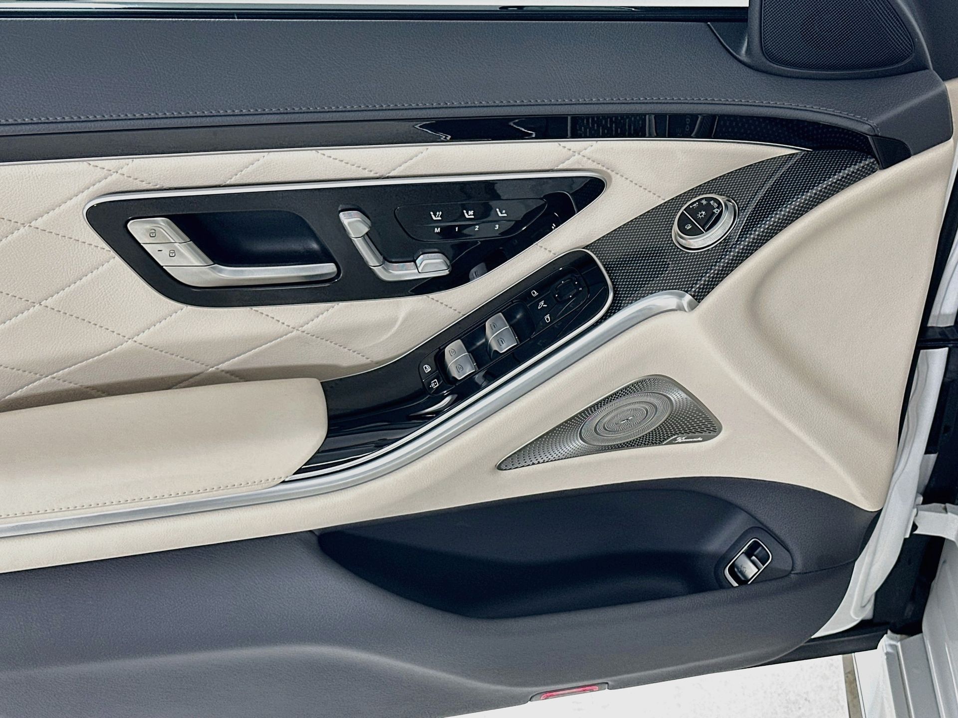 2025 Mercedes-Benz S-Class S 580 - Photo 19
