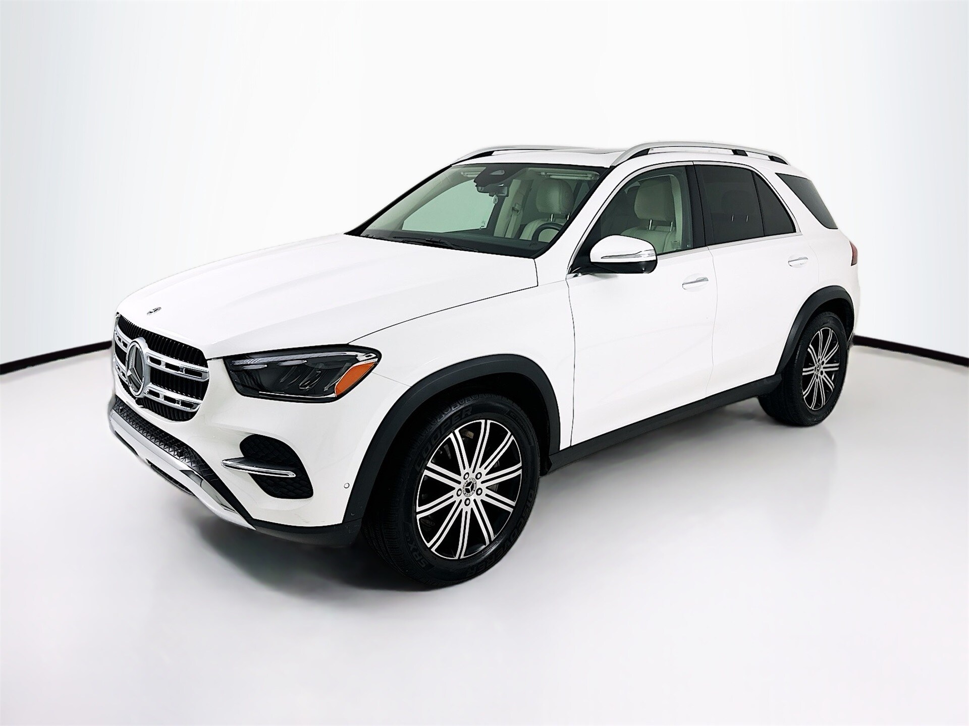 2025 Mercedes Benz GLE 350 4MATIC photo 3