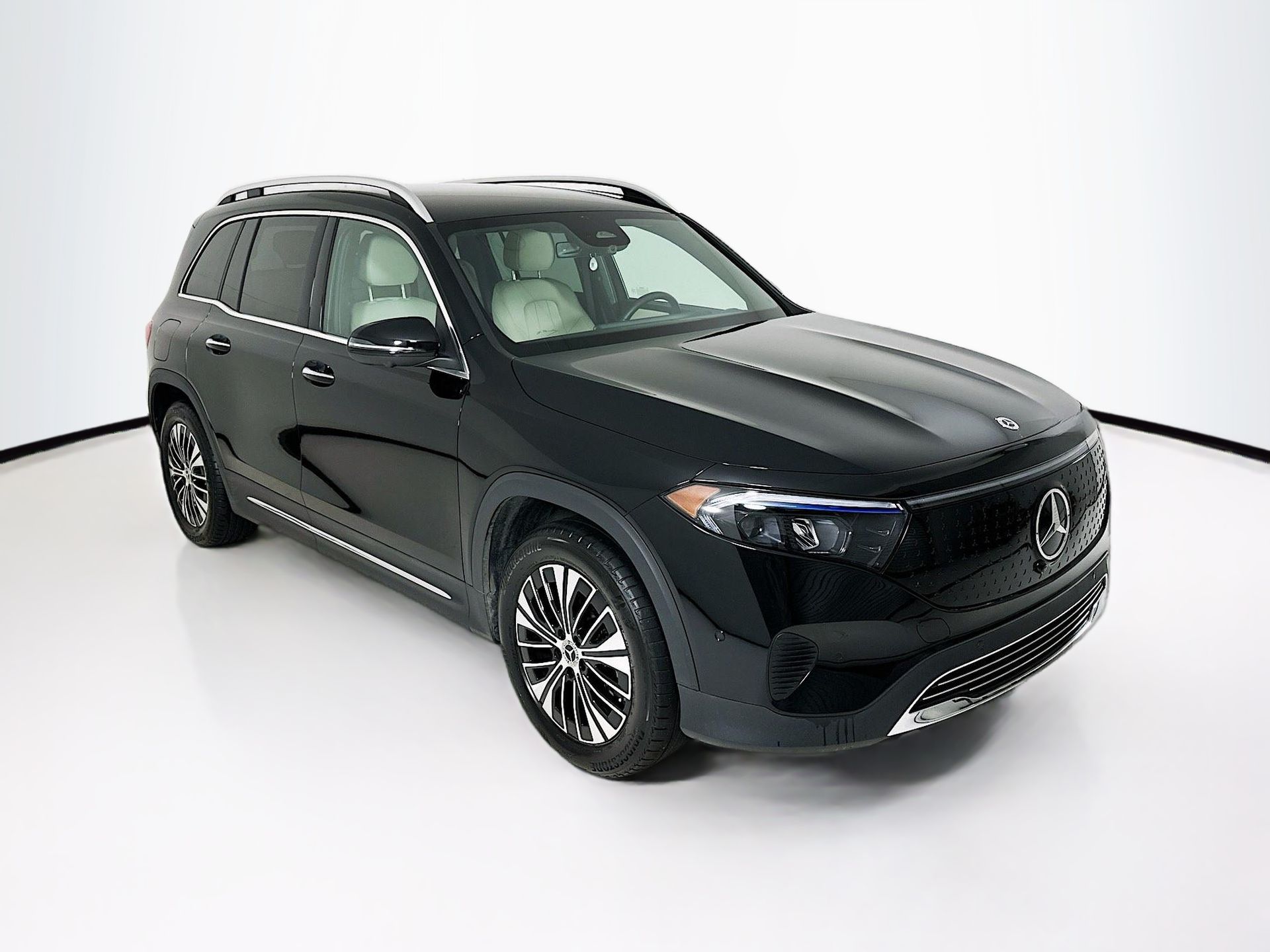 2025 Mercedes-Benz EQB EQB 250+'s photo
