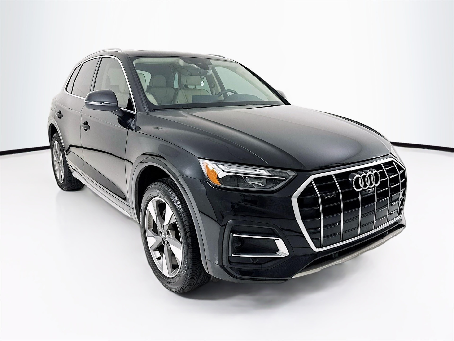 2023 Audi Q5 Premium Plus's photo
