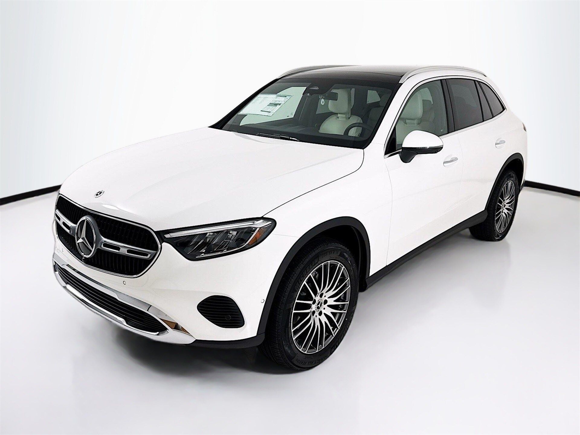 2026 Mercedes Benz GLC 300 4MATIC photo 2