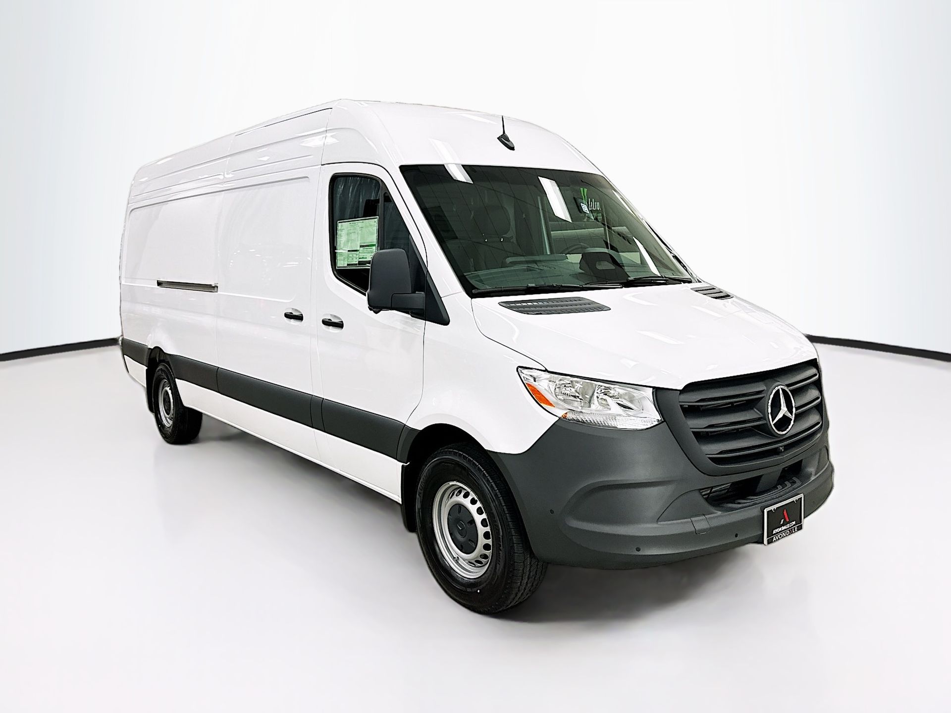 2026 Mercedes-Benz Sprinter 2500 170 WB HO High Roof's photo