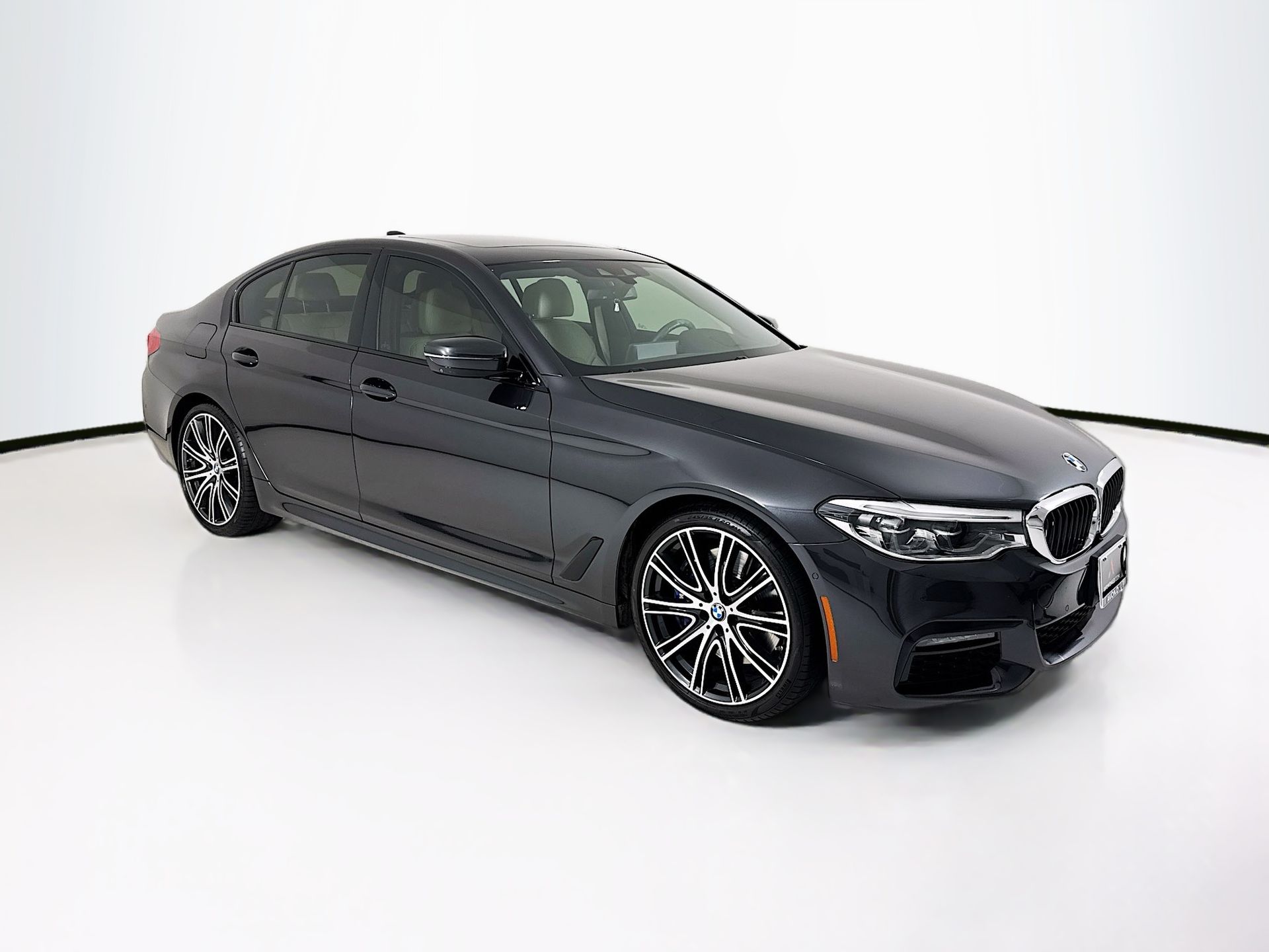 2019 BMW 5 Series 540i Sedan's photo